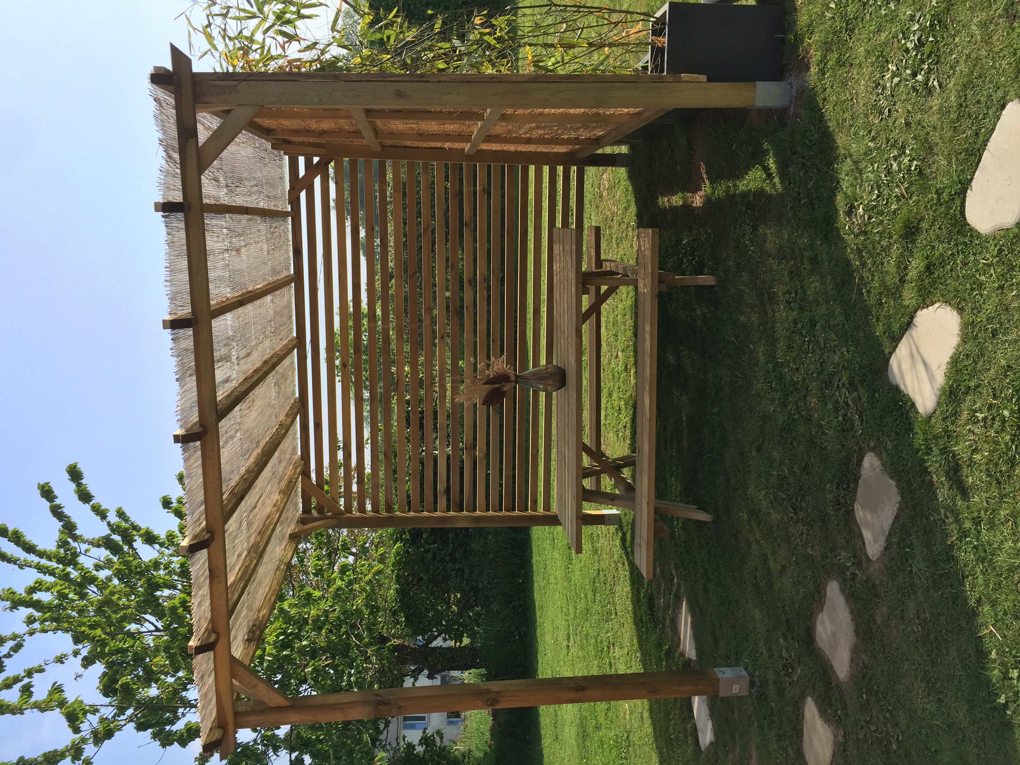 La Cabane Enchantée du Cauchais : un refuge magique en Normandie à Saint-Lô — espace de vie