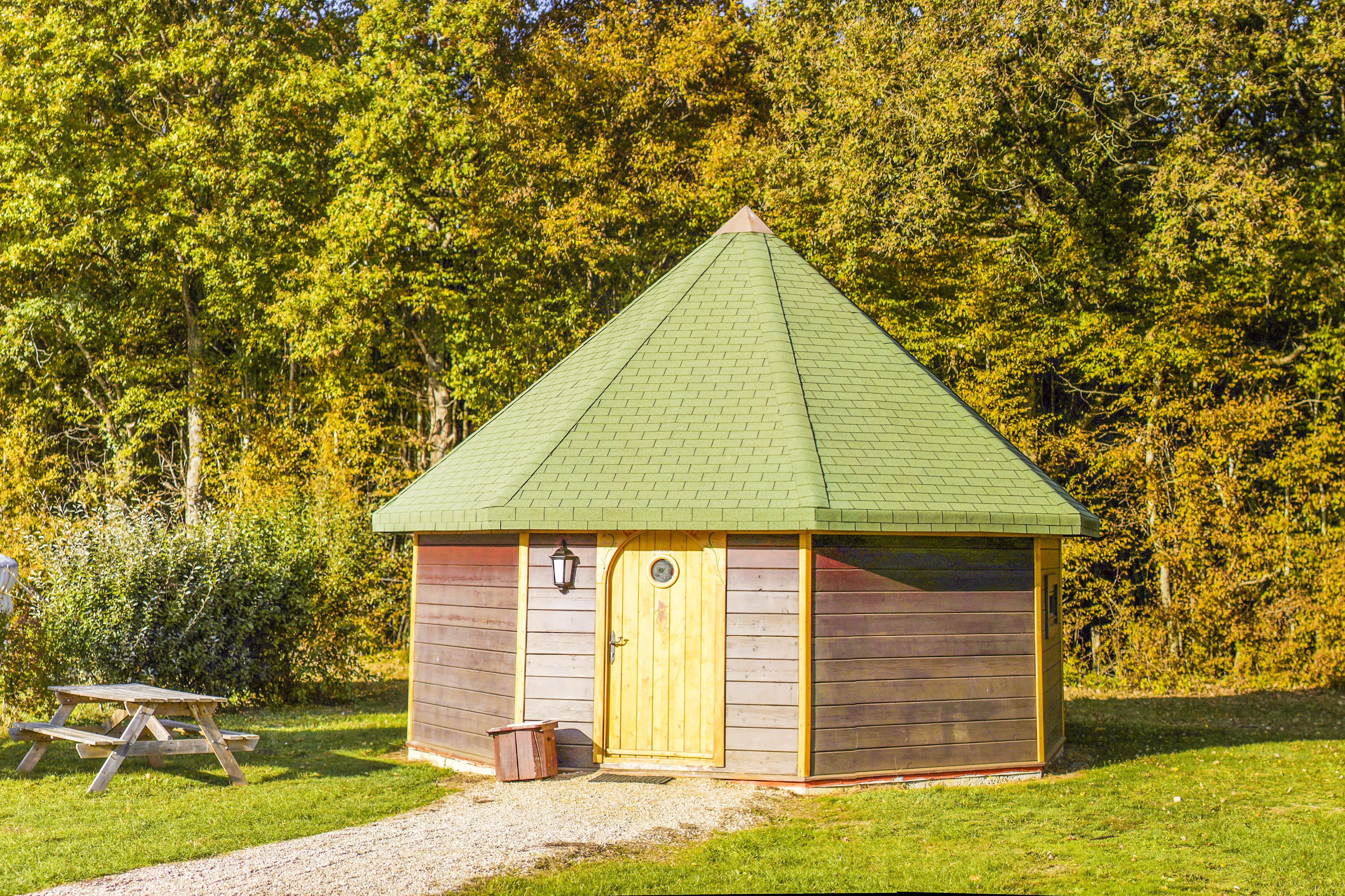 Yourte Isba — Hébergement insolite avec spa à Dienné (Vienne)
