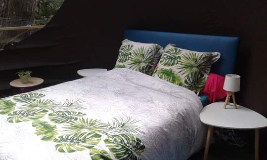 La bulle Sterenn : une échappée romantique en Bretagne à Plouec Du Trieux — salle de bain