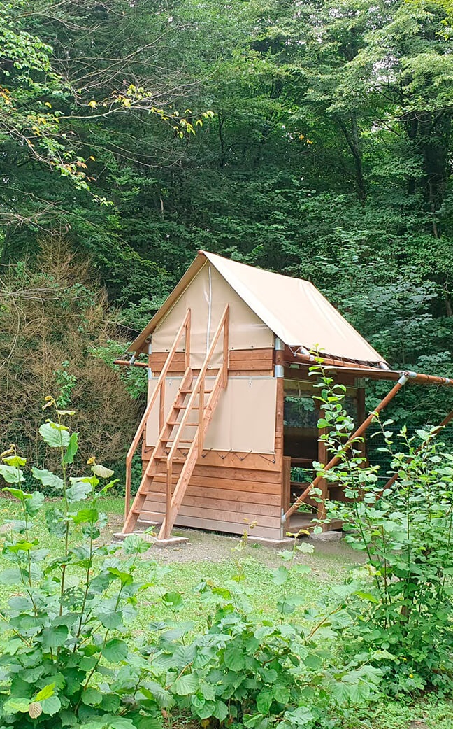 Cabane Perchée — Nuit suspendue entre ciel et forêt à Lot à Saint-Cirgues — chambre