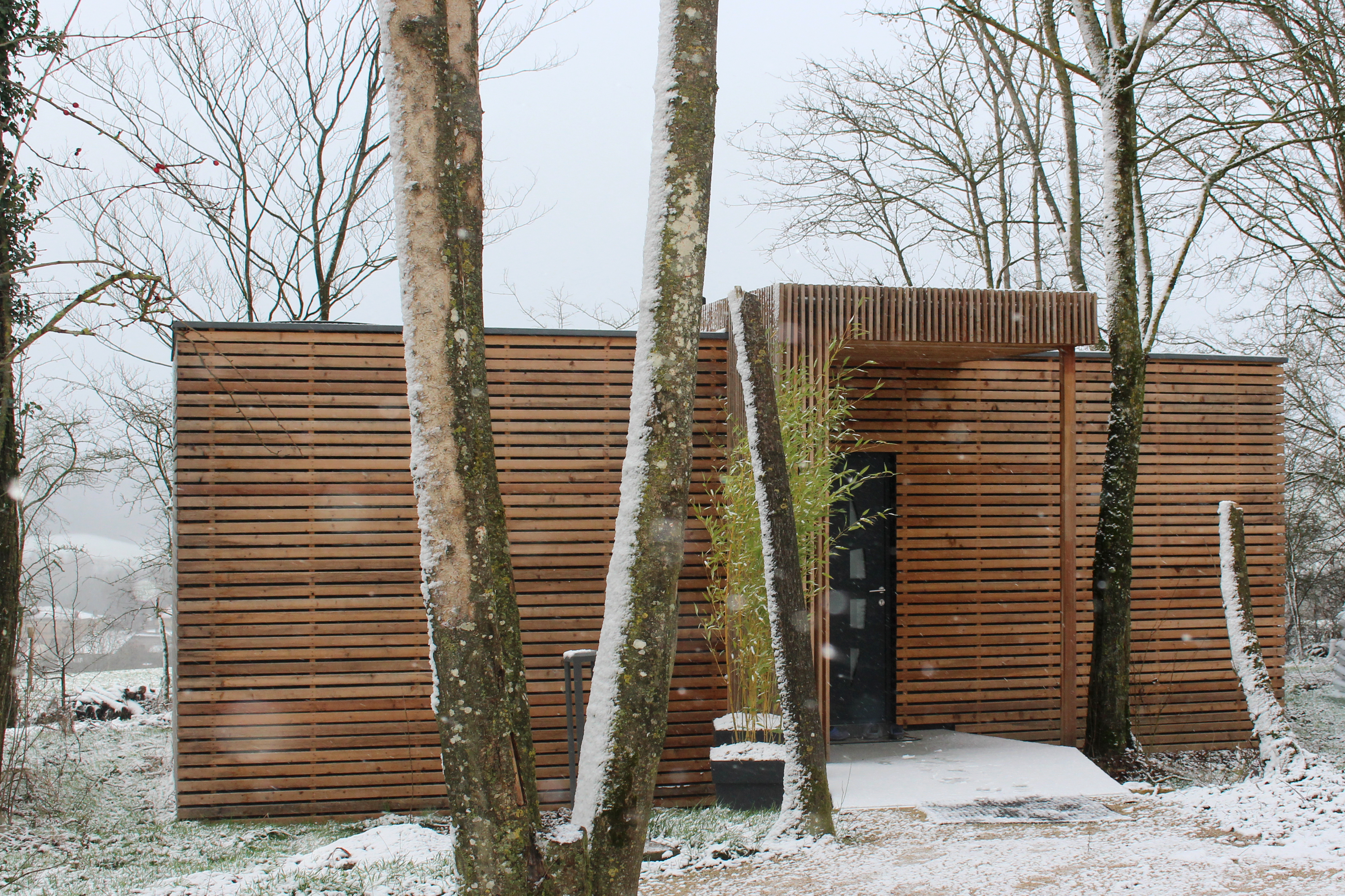 Cabane Spa Isao : une évasion sensorielle en Lorraine à Ville-Sur-Illon — détail architectural