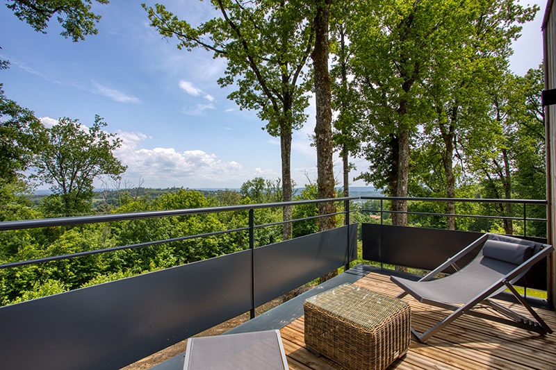 Évasion dans la Cabane Spa des Charmes en Aquitaine à Sarlat — vue depuis la terrasse
