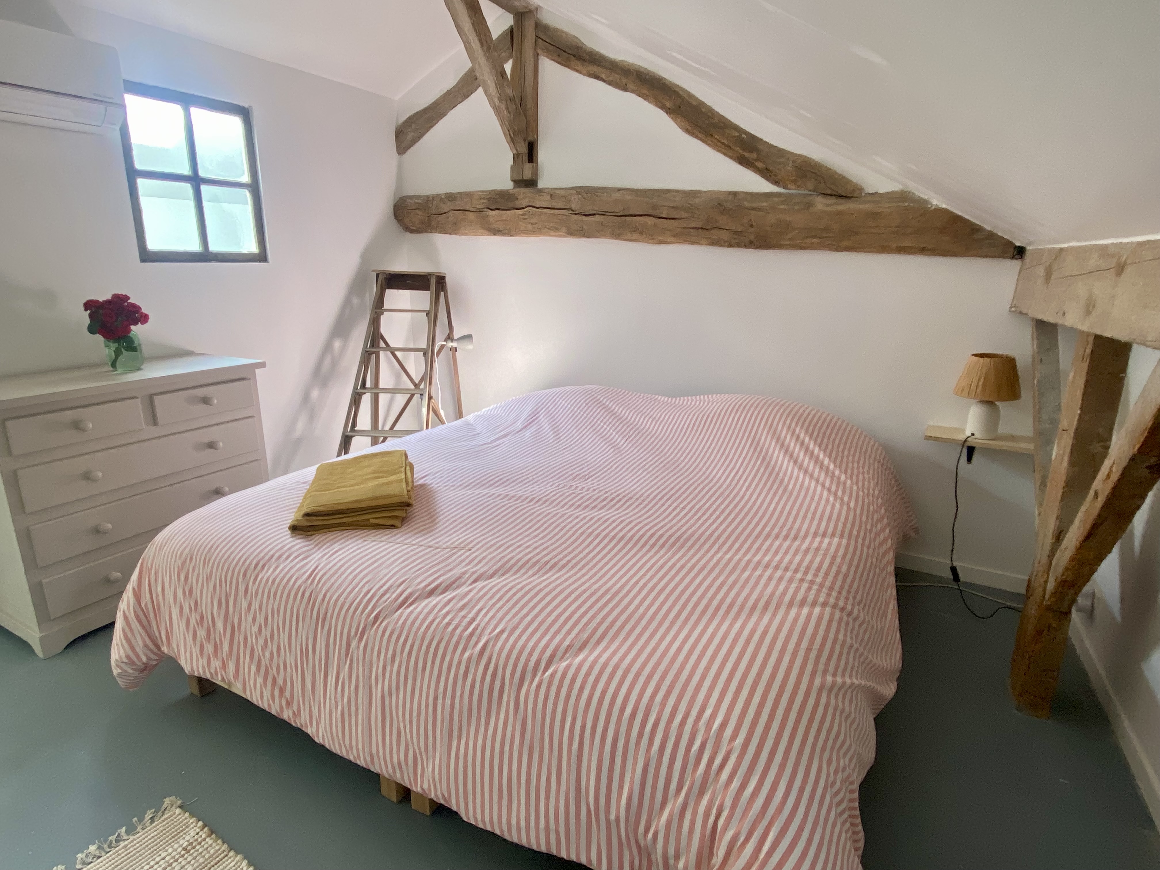 Maison des Vendangeurs — Maison insolite avec spa à Saône-et-Loire à Mâcon — espace de vie