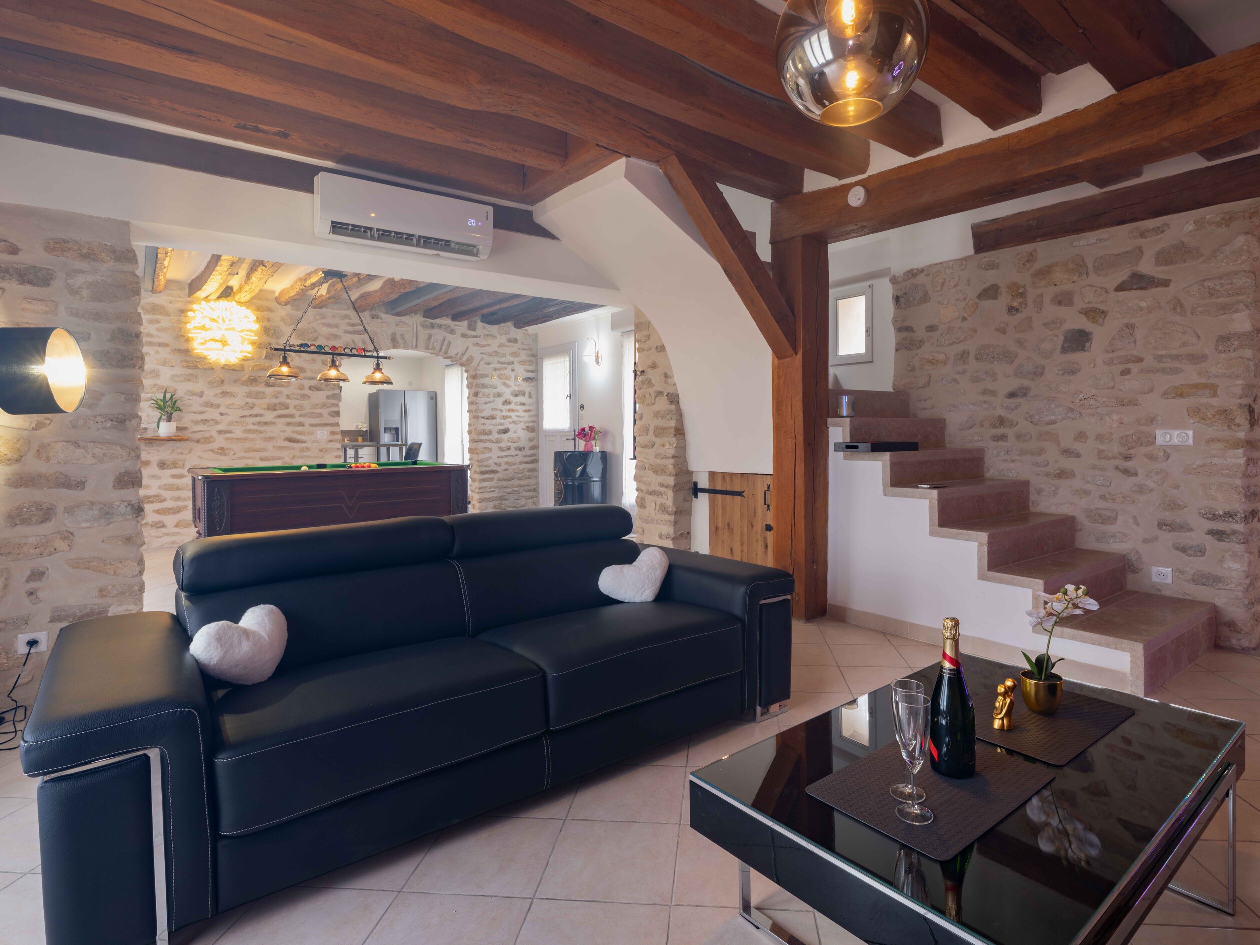 Eau Loin — Villa avec spa et sauna à Ver-sur-Launette (Oise) à Ver-sur-Launette — détail architectural