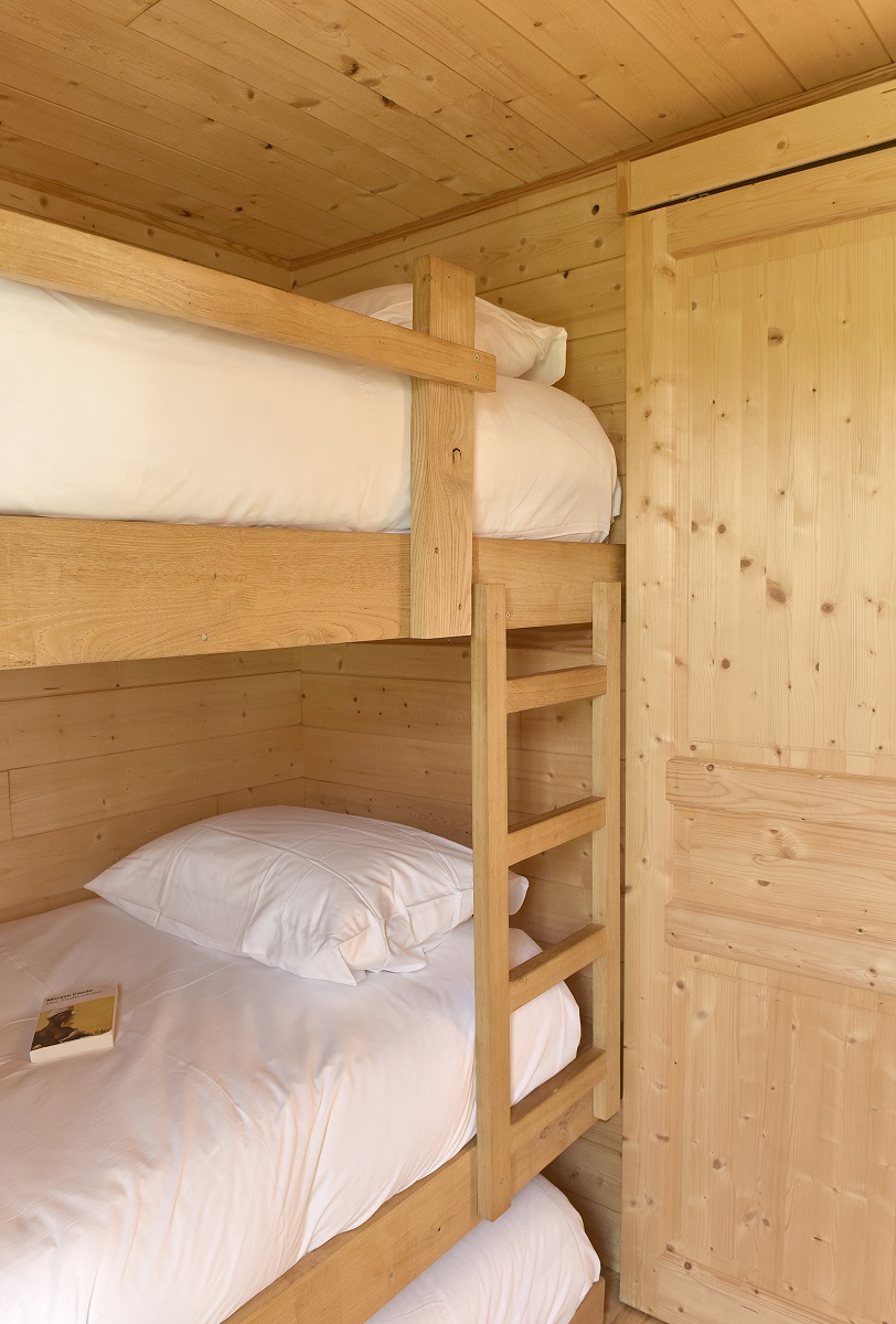 Cabane Spa Provençale : une expérience unique en hauteur à Sorgues — vue depuis la terrasse