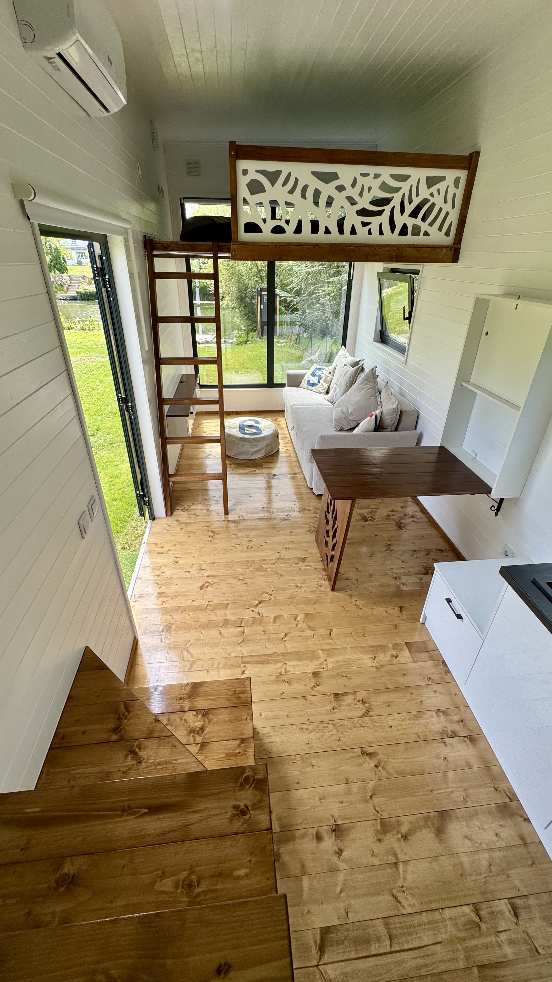 Tiny house au bord de l'eau — Séjour relaxant avec spa en Yvelines à Versailles — salle de bain