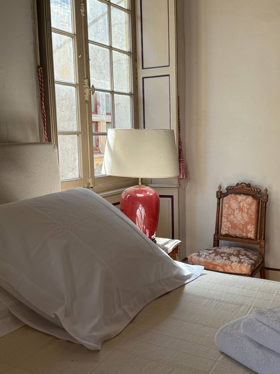 Gîte Béarn — Chambre à thème avec spa à Château d'Estrac à Hastingues — vue depuis la terrasse