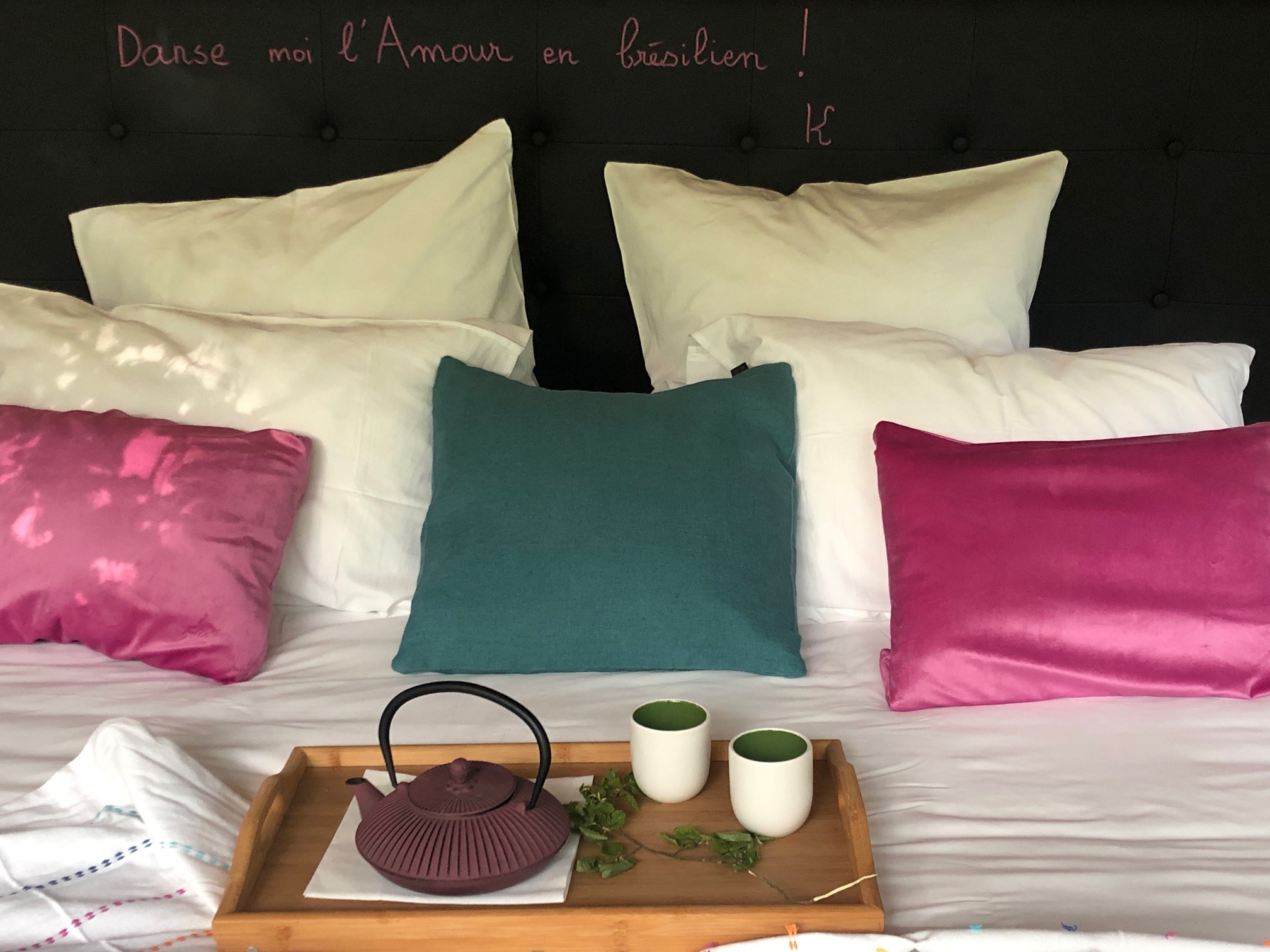 Évasion en Suite « Kabine » avec Spa Privatif à Esvres-Sur-Indre — cuisine
