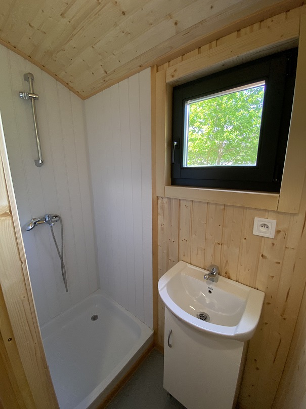 La Roulotte — Séjour insolite avec spa à Tarn à Rabastens — détail architectural
