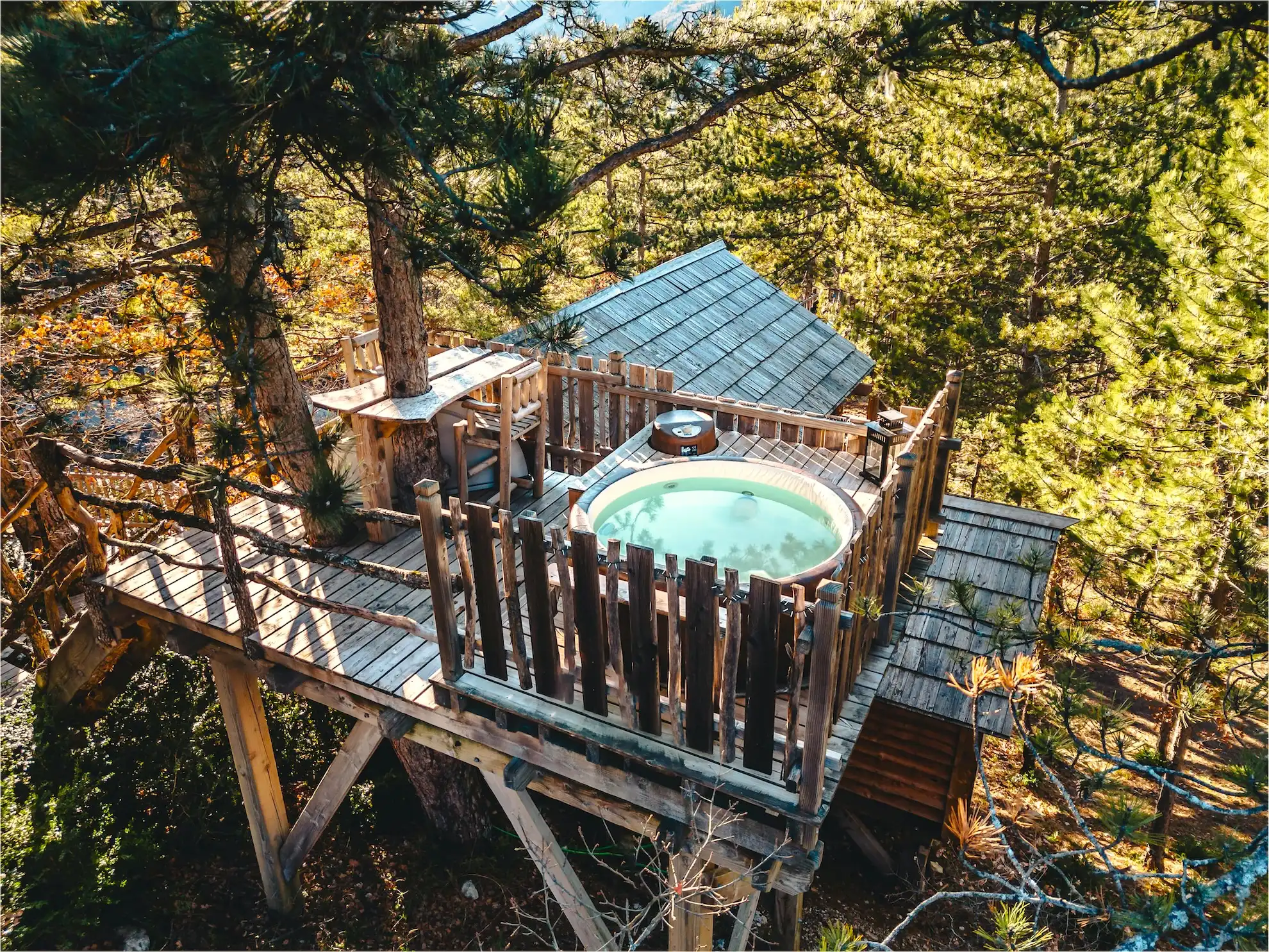 Épine Vinette & Spa — Cabane dans les arbres avec spa à Hautes-Alpes