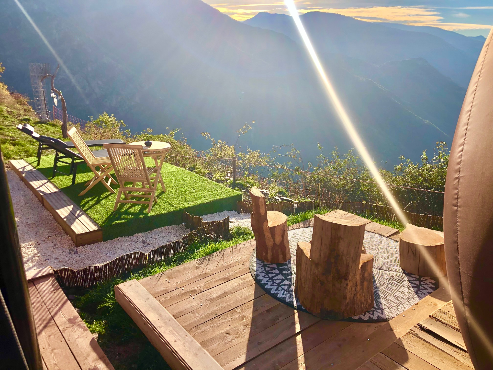 Dôme les 3 Flocons — Nuit romantique avec vue panoramique à 1100m en Alpes-Maritimes à Nice — détail architectural
