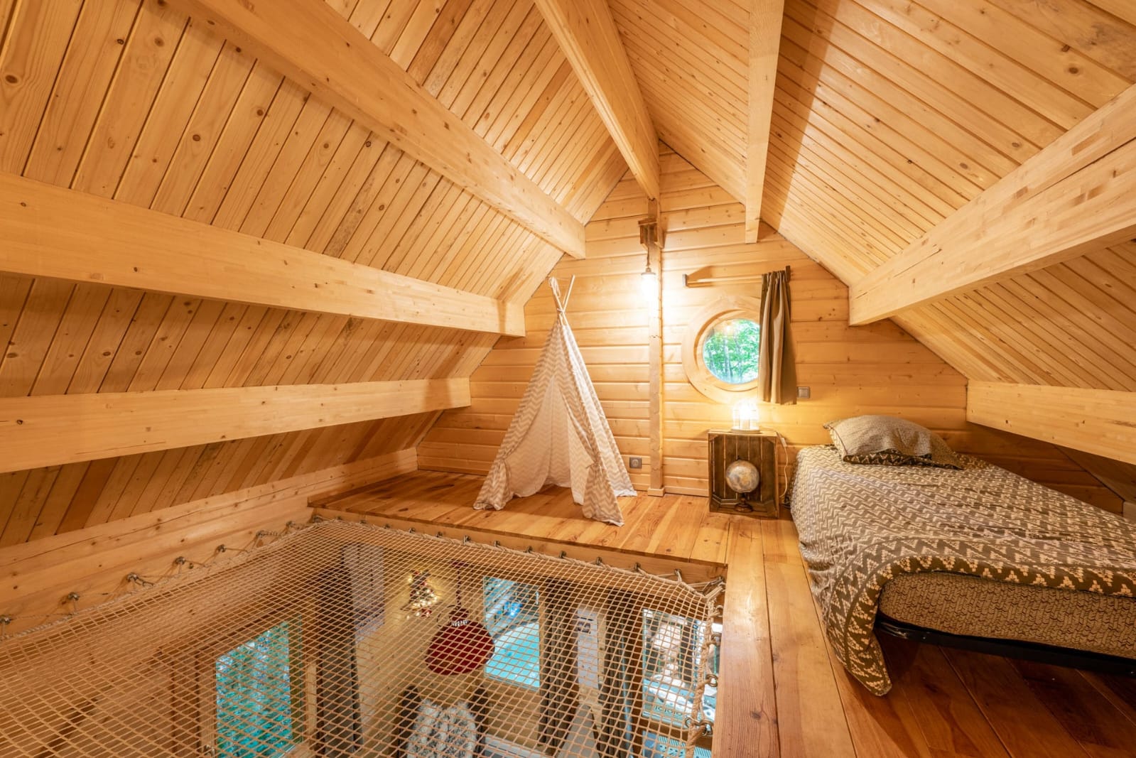 Cabane Spa des Trolls : une expérience unique en hauteur à Saint Léger Les Mélèzes — cuisine