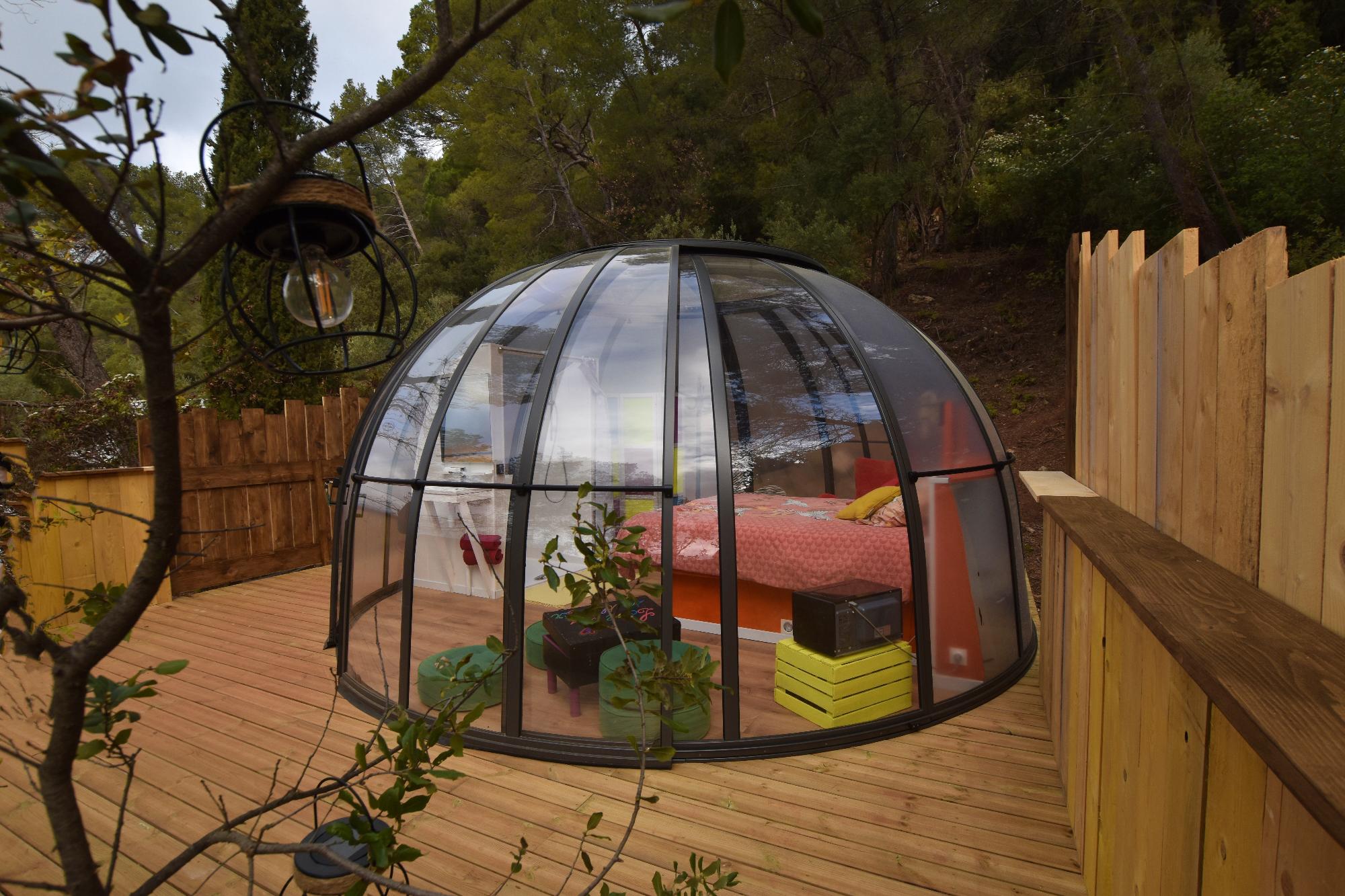 Une nuit étoilée dans une bulle en Provence à Carnoules — salle de bain