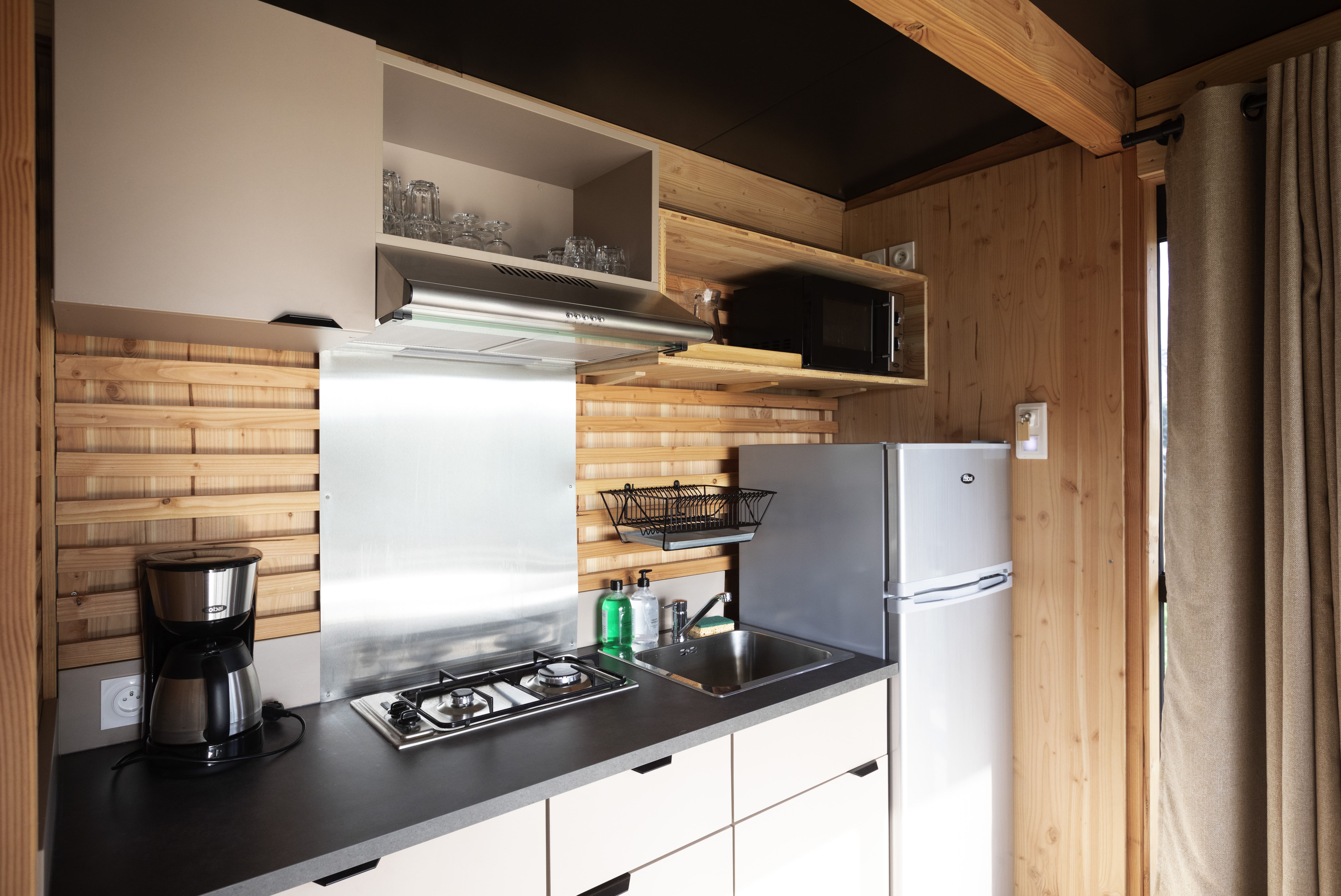 Chalet Evasion Vista — Cabane avec spa à Cordes sur Ciel à Saint-Genis-Les-Ollières — vue intérieure