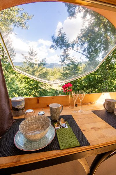 Campalune : cabane sur pilotis à 4 mètres du sol en Rhône-Alpes à Mirabel Et Blacons — vue intérieure