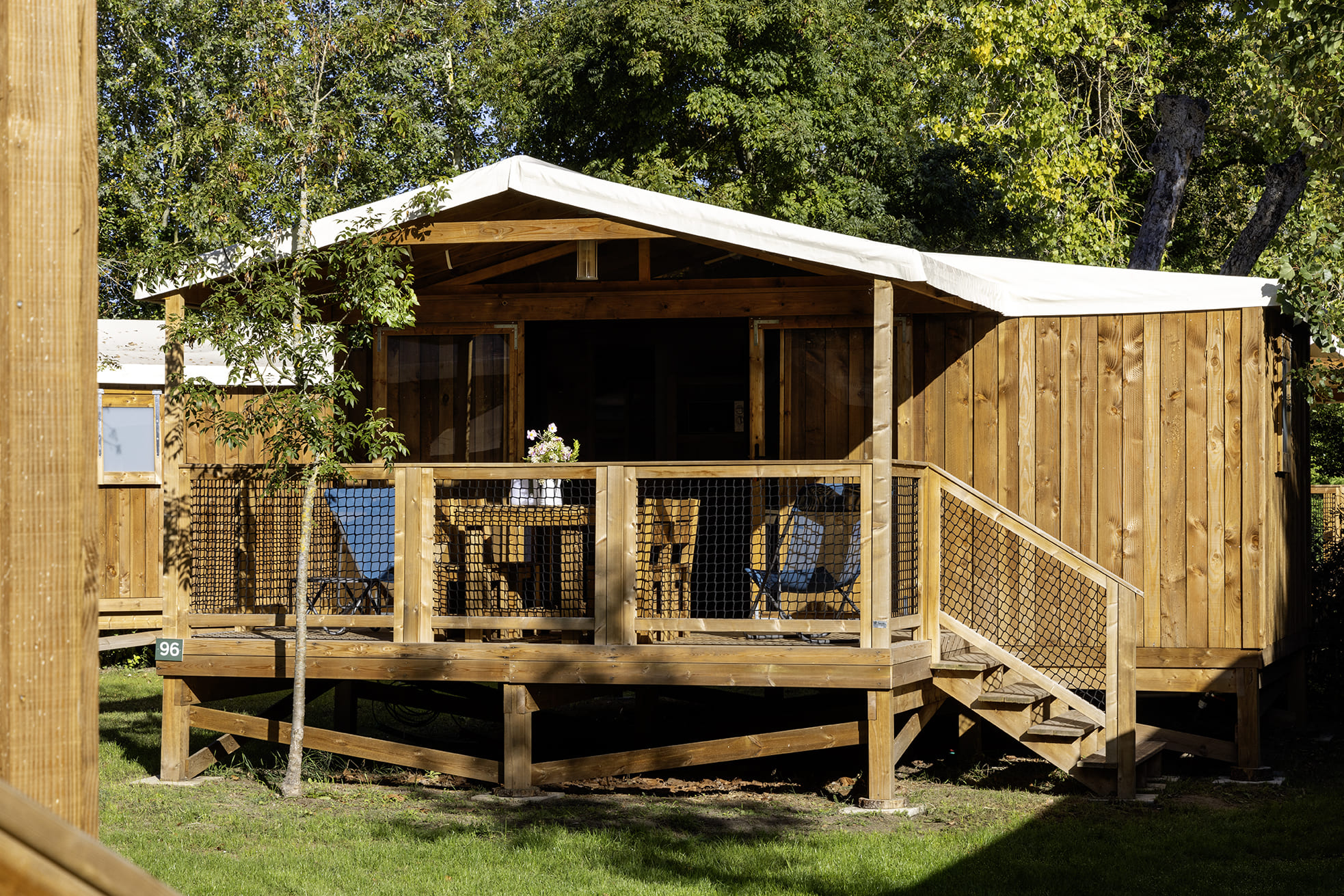 Cosyflower — Cabane sur pilotis avec spa à La Davière Plage à Saint-Jean-de-Monts — vue intérieure
