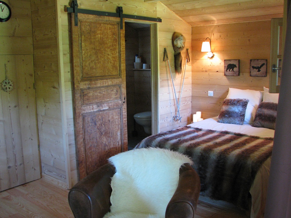 La Cabane du Trappeur : une expérience immersive en pleine nature à Ore — cuisine