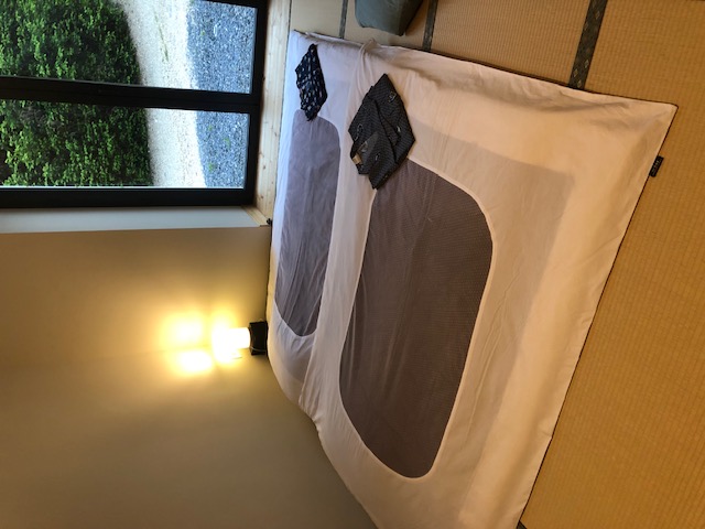 Chambre deluxe Tanabata — Chambre d'hôtes japonaise avec spa en Dordogne à Alles-sur-Dordogne — vue intérieure