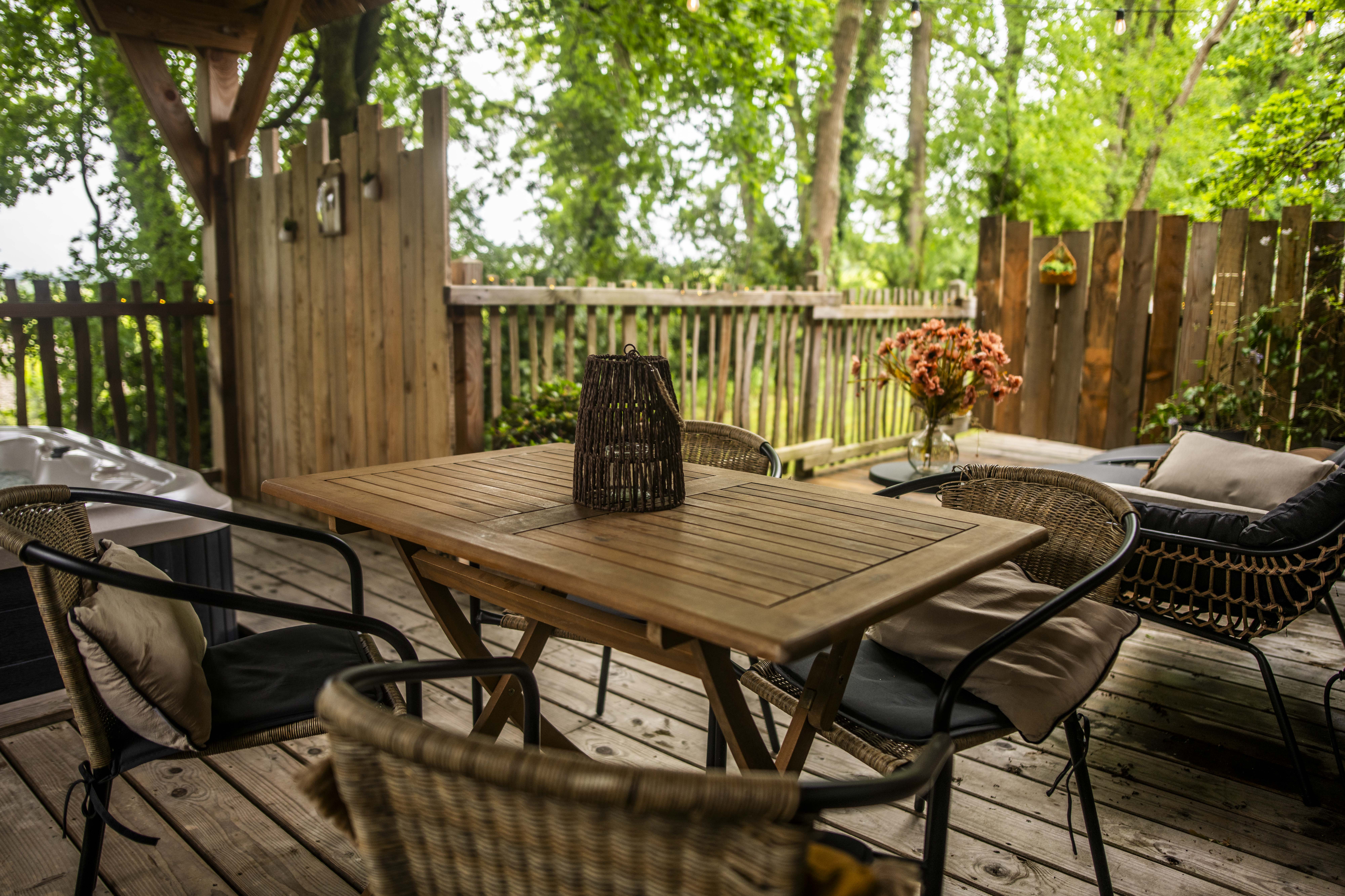 La Cabane le Carrelet & Spa : une expérience suspendue dans les arbres à Martillac — espace de vie