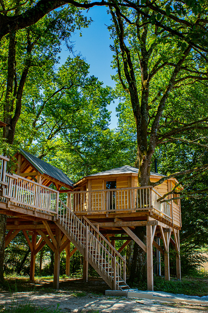 Cabane au temps suspendu & Spa : une évasion romantique dans les arbres à Lunas — vue intérieure