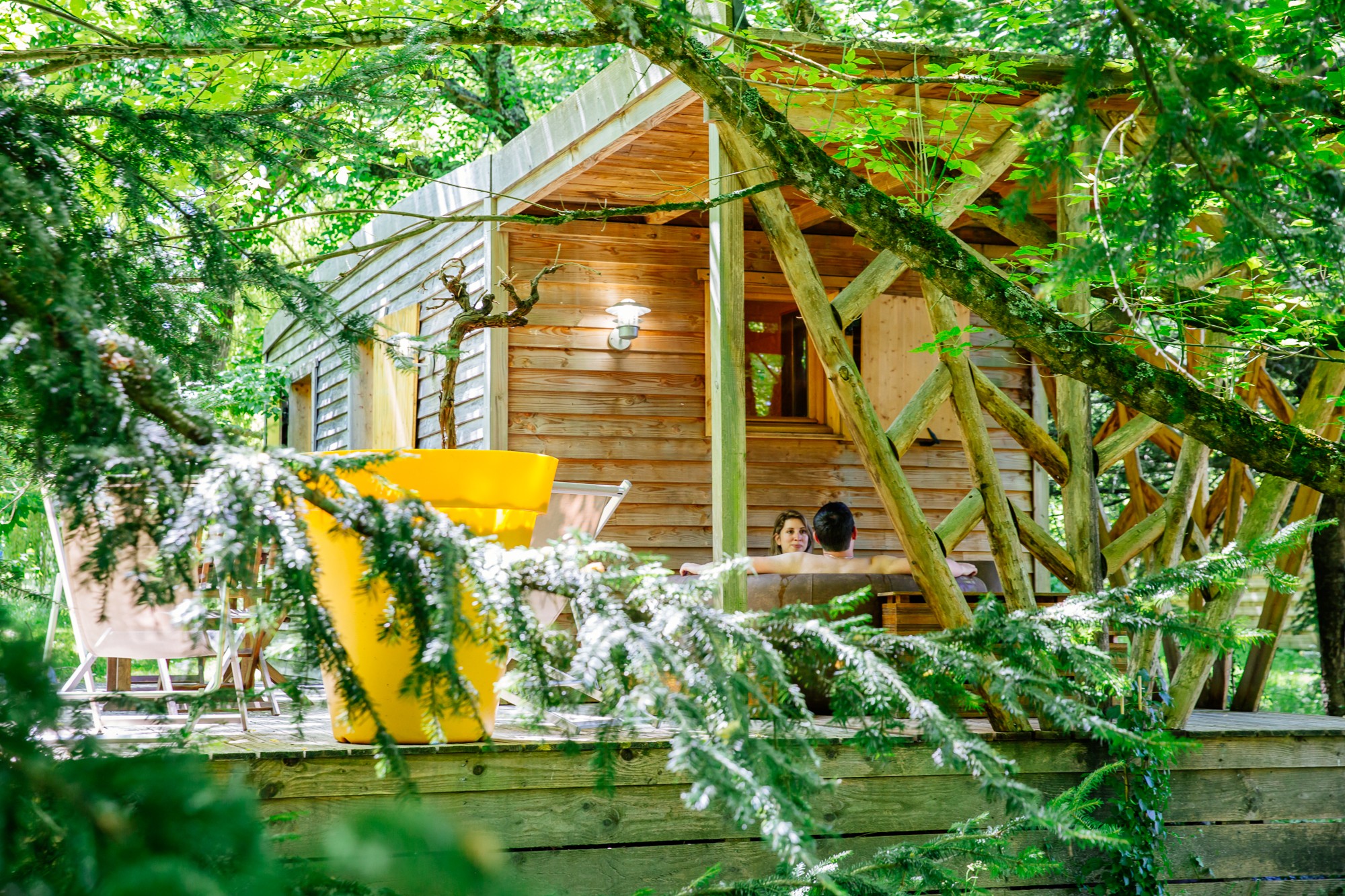 Oenolodge avec spa : une évasion sensorielle en Aquitaine à Le Nizan — espace de vie