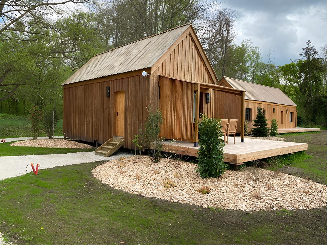Le Nid des Renouveaux — Cabane avec vue sur étang à Oise à Beauvais — environnement naturel