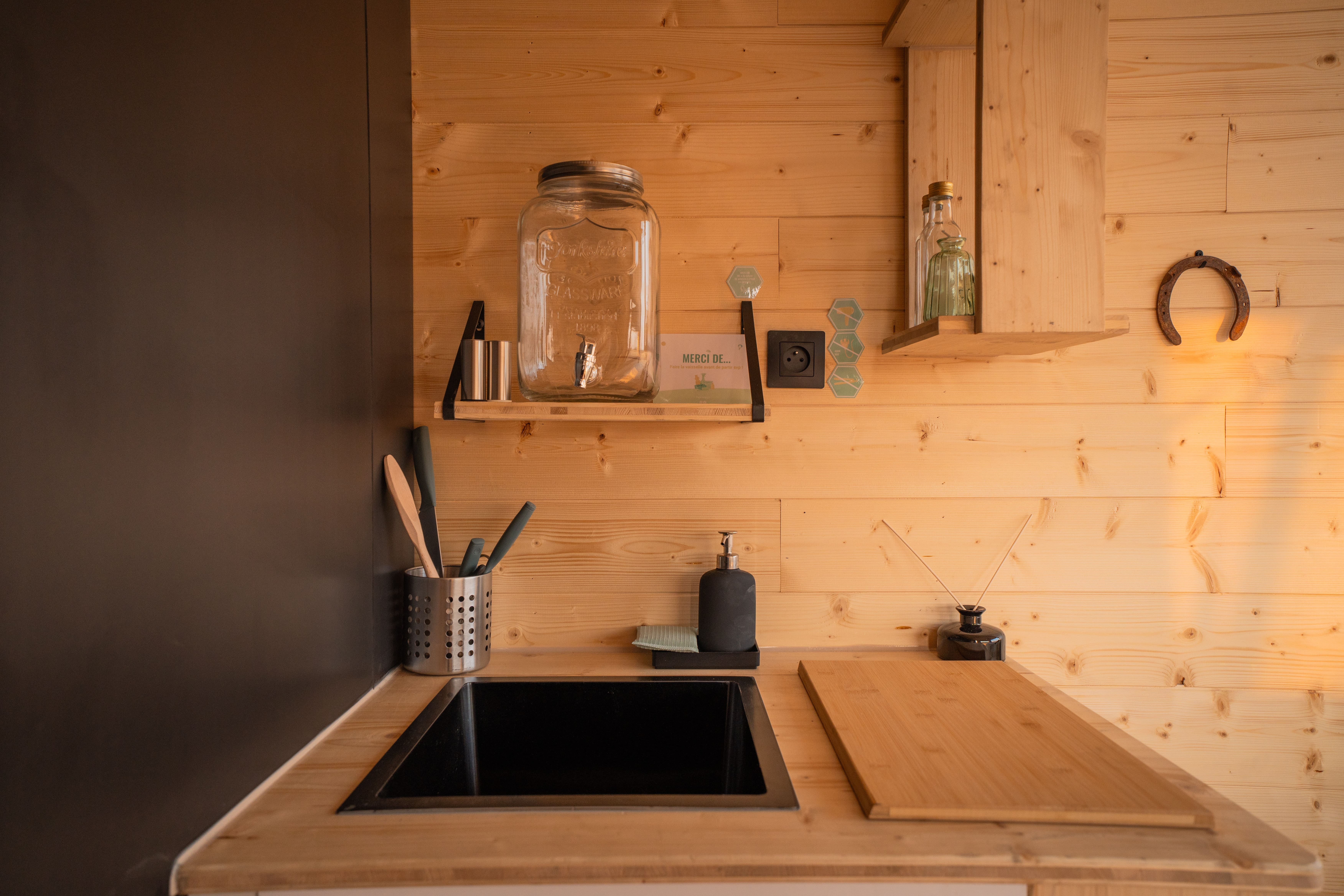 Homnest — Tiny house avec spa à Espinasse (Allier) à Vozelle — chambre