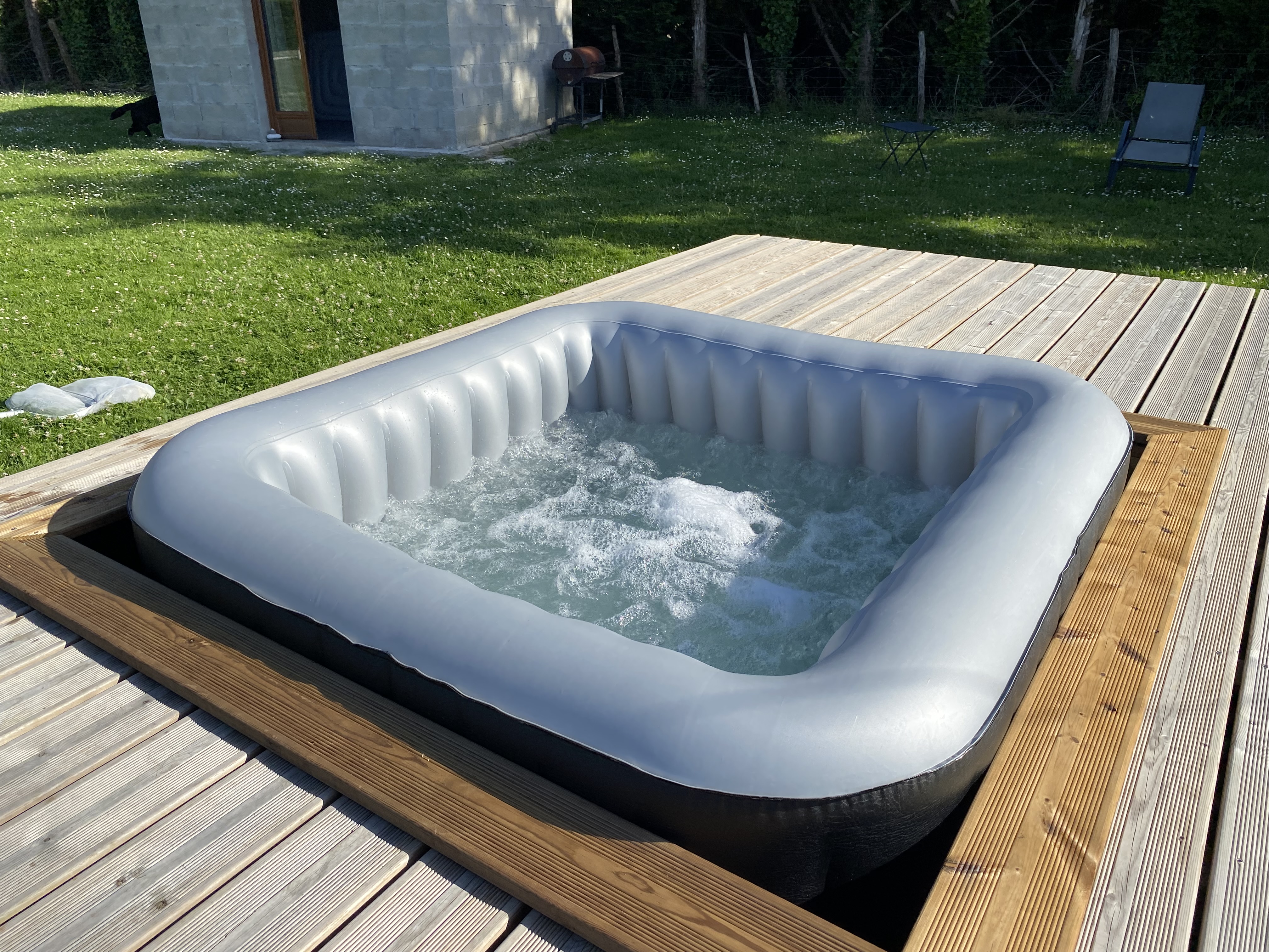 Le voilier Daïmino — Péniche avec jacuzzi à Lot-et-Garonne à Casteljaloux — vue intérieure