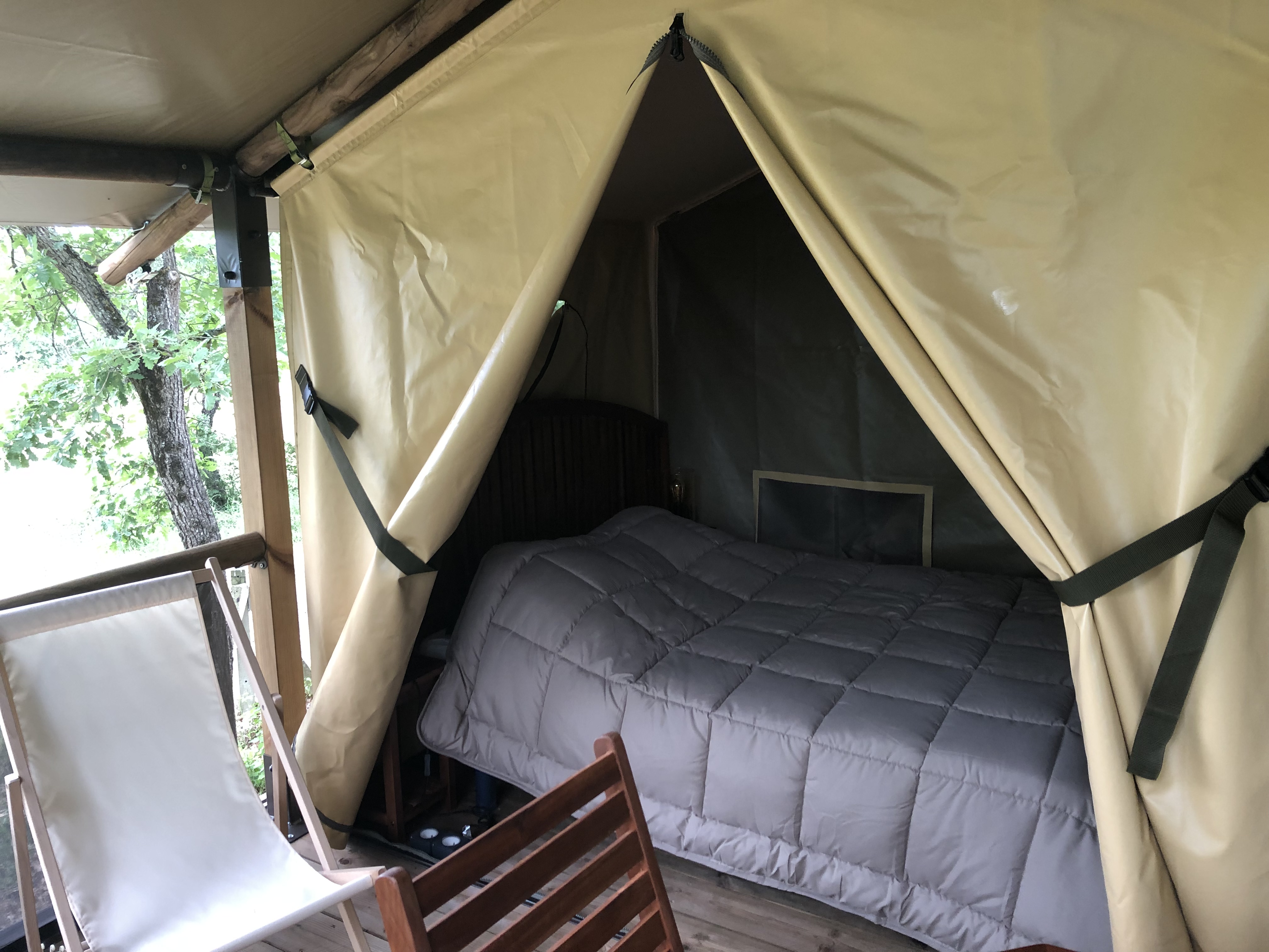 Lodge Glamping : une immersion sauvage en Midi-Pyrénées à Belloc — espace de vie