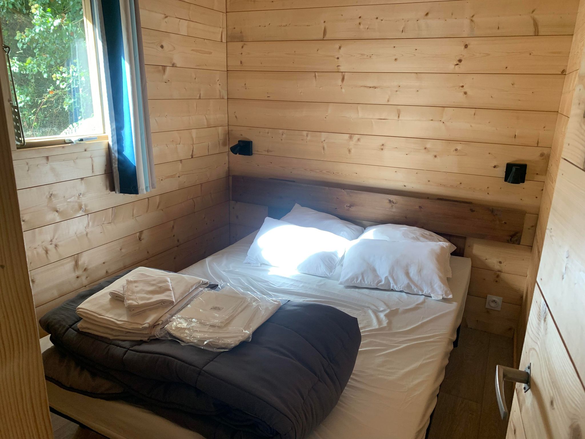 Cabane Family : une évasion en pleine nature à Guérande — salle de bain
