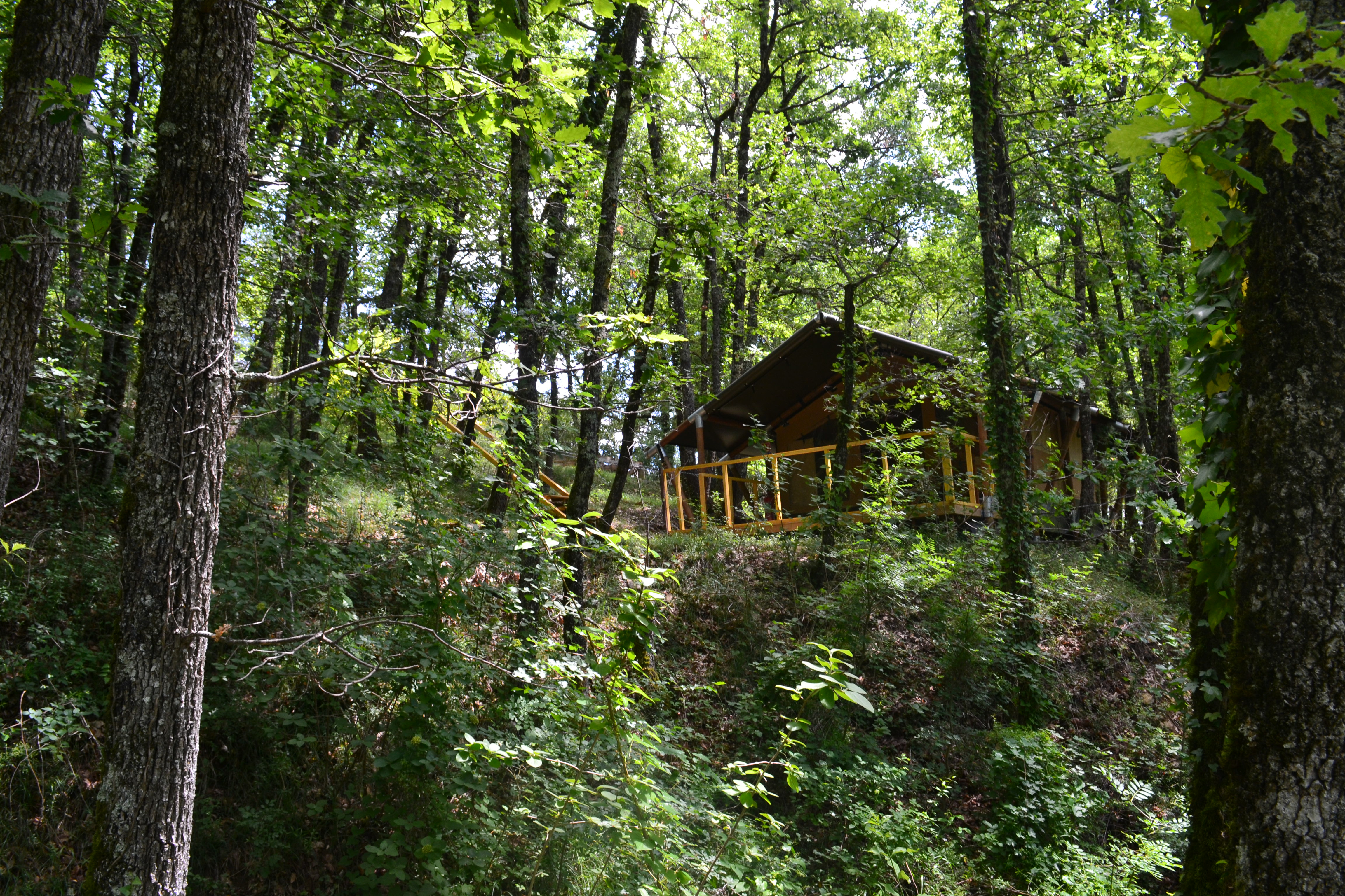 Bamburi — Tente lodge avec spa à Tarn-et-Garonne à Varen — chambre