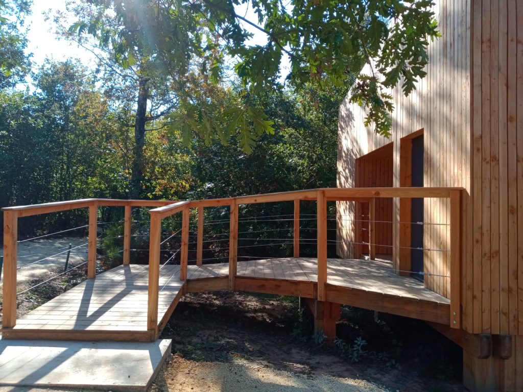 Lodge Spa Plein Voir — Ecolodge avec jacuzzi à Dordogne à Bergerac — chambre