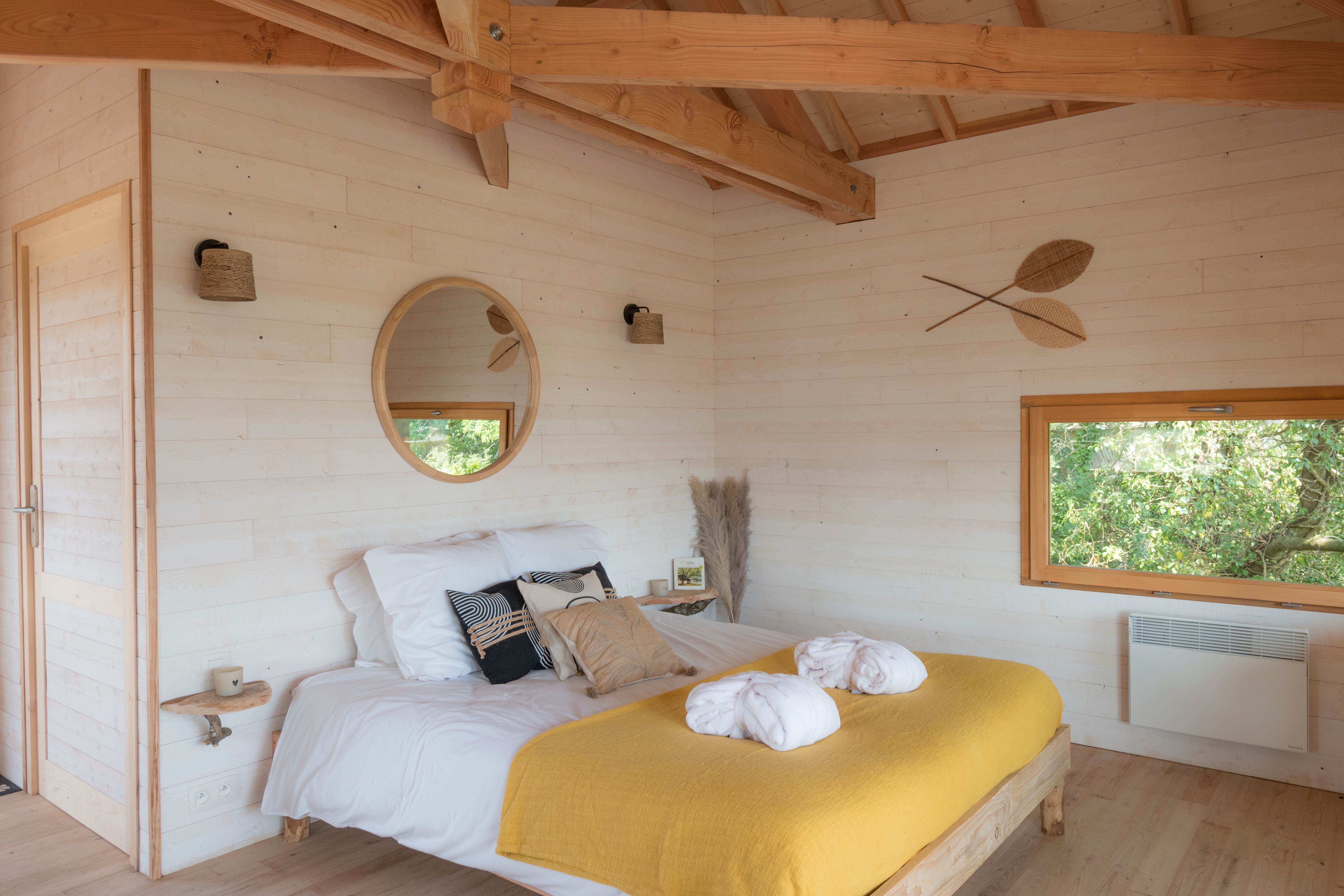 Cabane Spa luxe Dremmwel : une évasion sur pilotis en Bretagne à Ploemel — vue intérieure