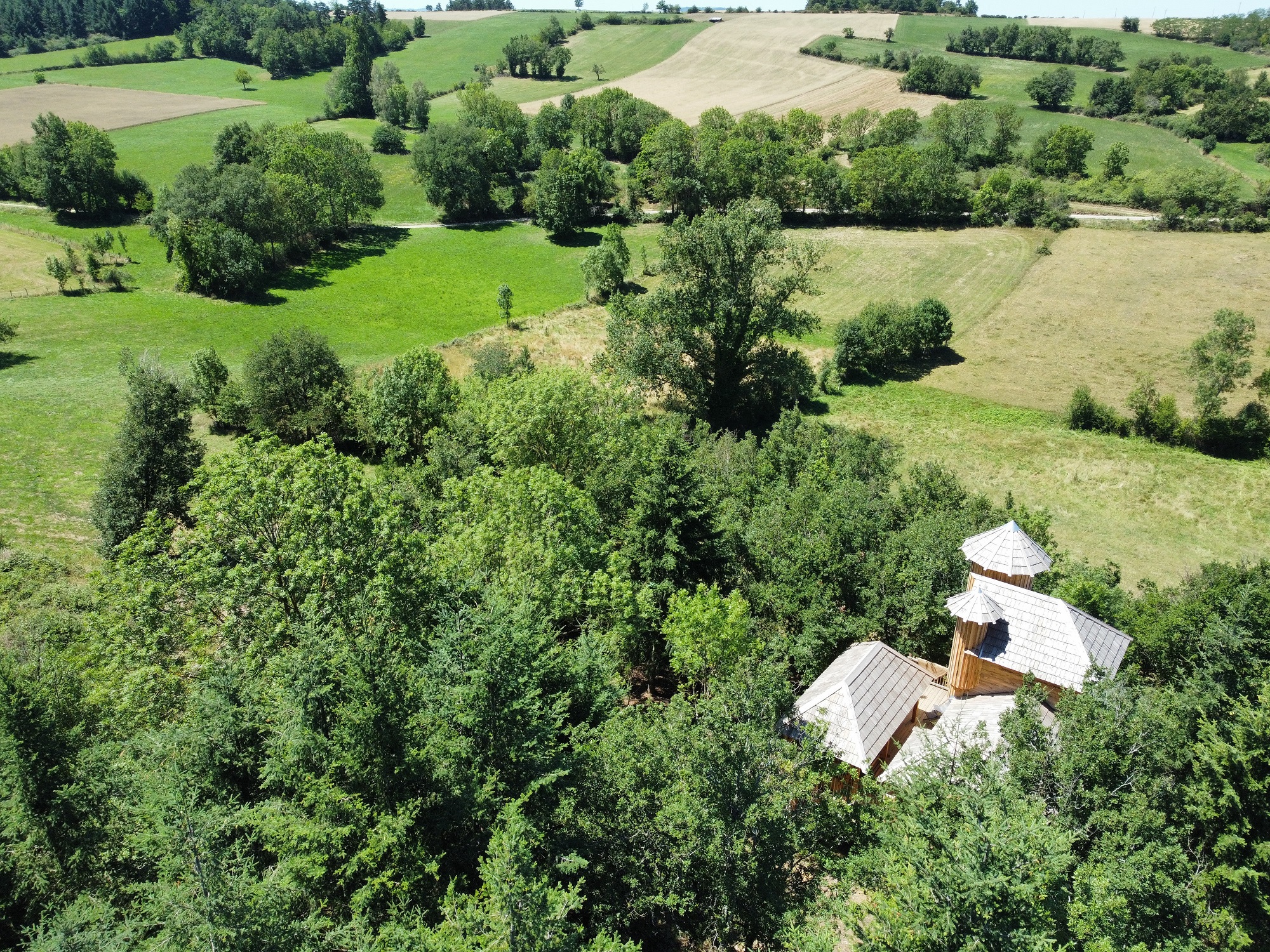Cabane Château duplex - Spa/Jacuzzi™ — Nuit insolite à Aulteribe en Haute-Loire à Aulteribe — cuisine