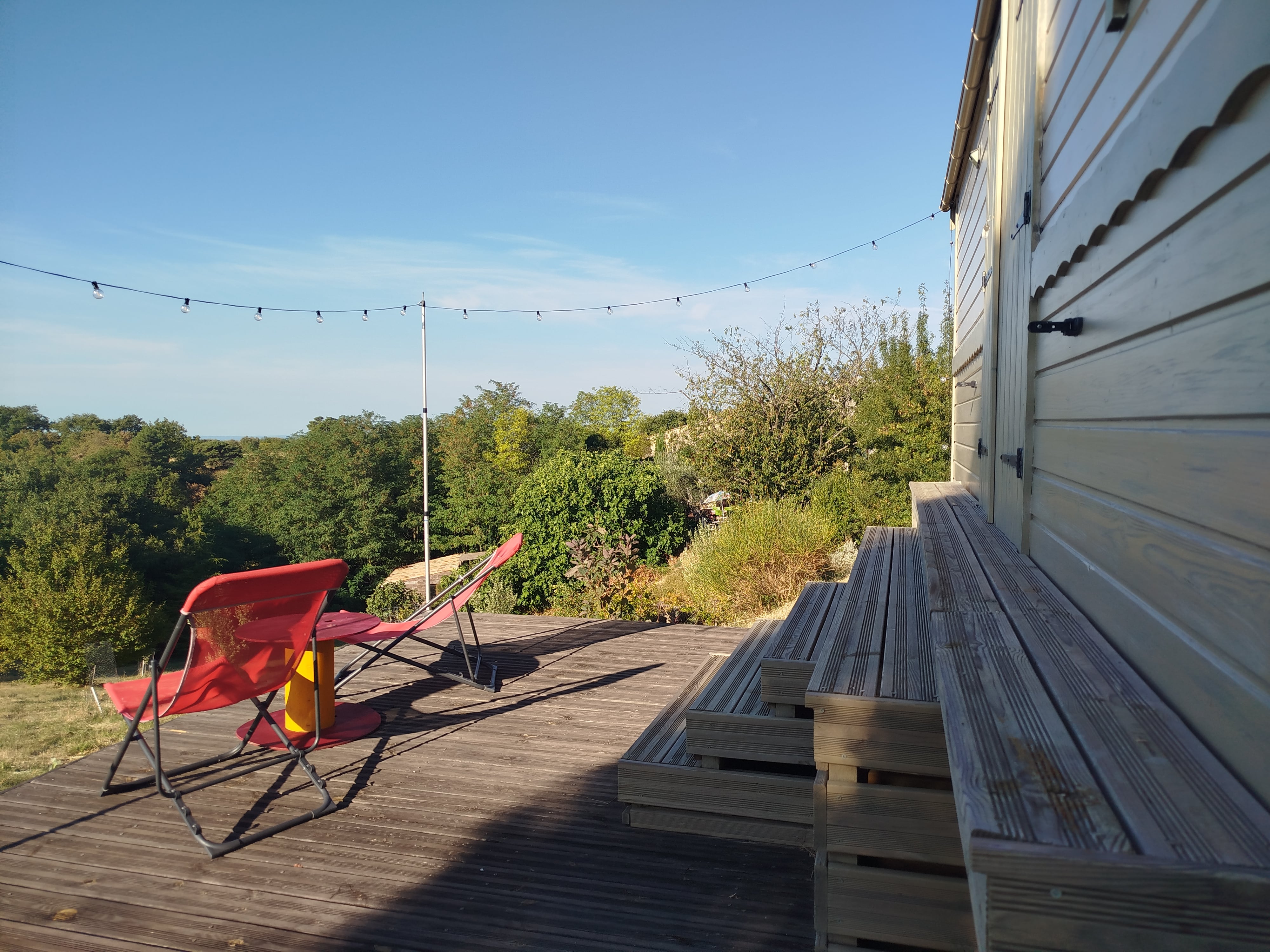 RIALYS - Roulotte avec spa en Drôme Provençale à Montélimar — espace de vie