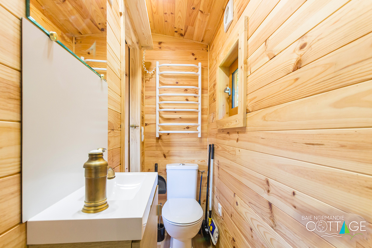 Pony House — Tiny House avec spa à Saint-Lô (Manche) à Saint-Lô — vue depuis la terrasse
