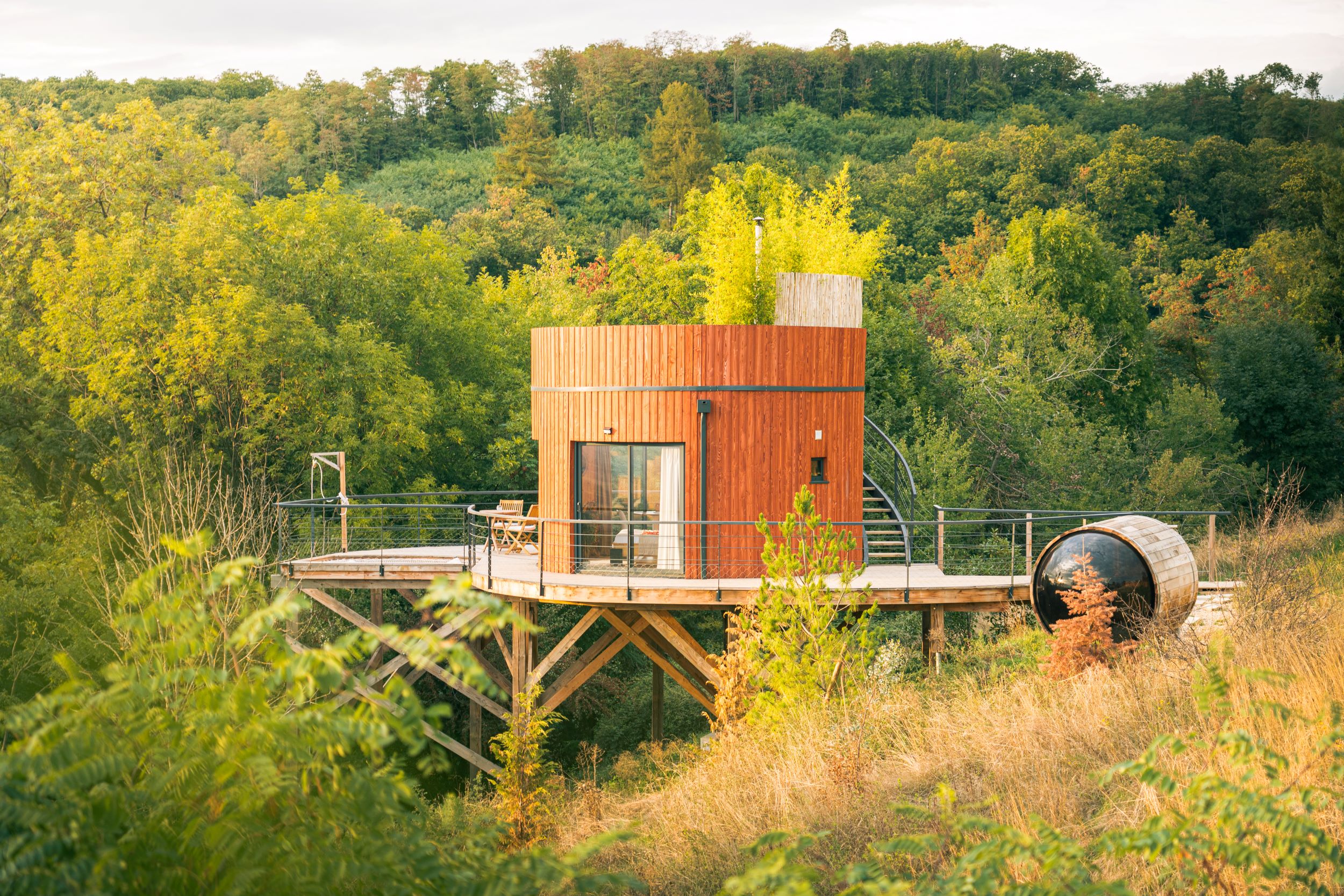Lodge SPA & Sauna Zen : une cabane sur pilotis au cœur des Alpes