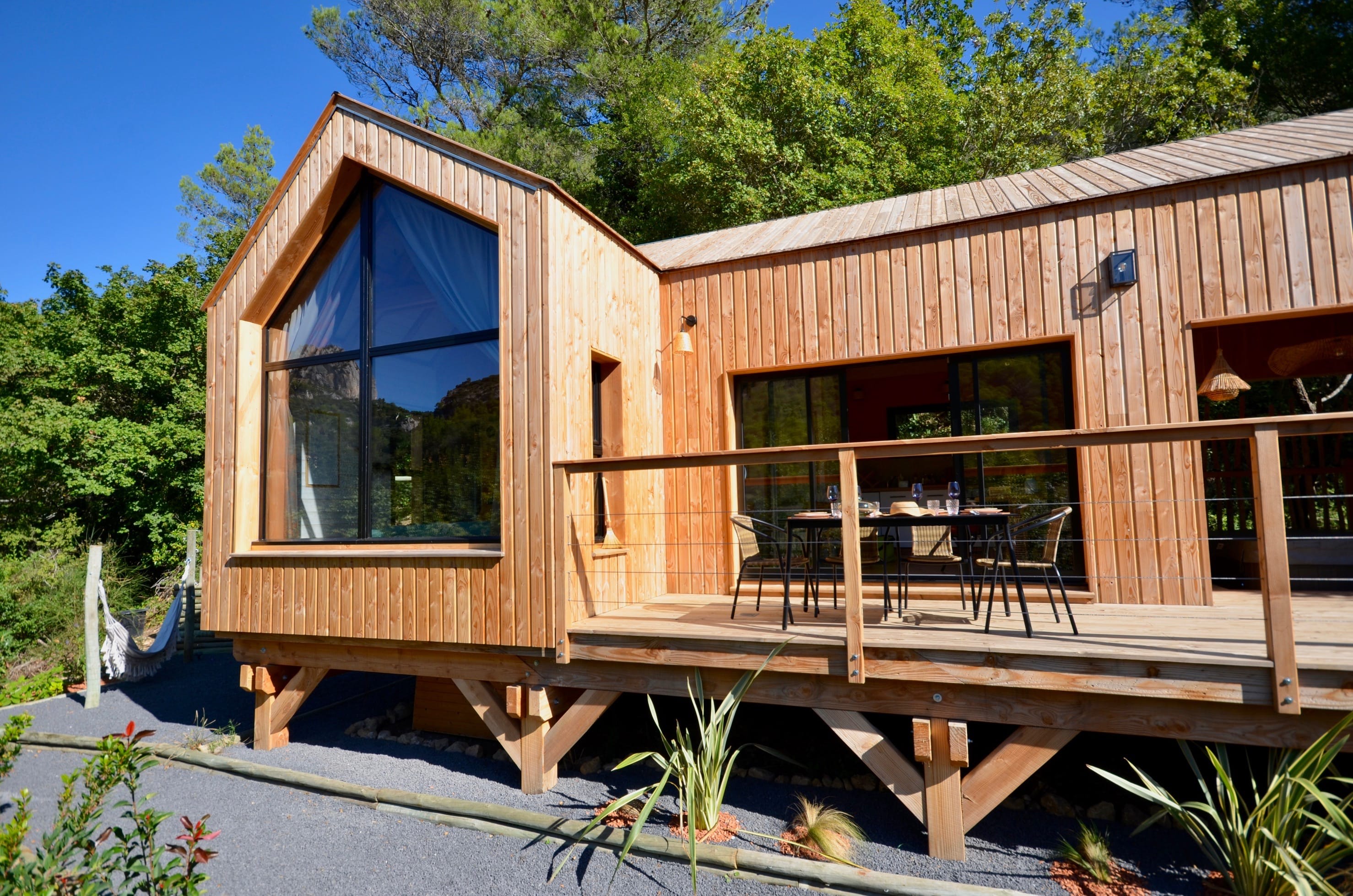 Lodge Des Dentelles — Cabane sur pilotis avec spa à Vaucluse à Lafare — vue intérieure
