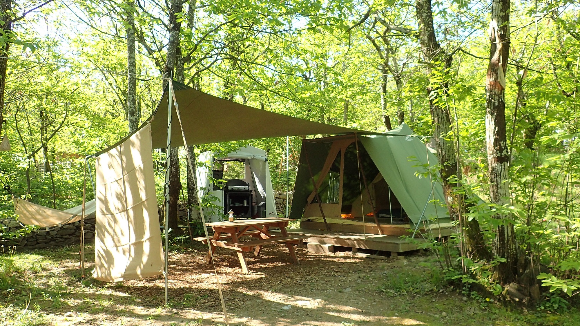 Tente Castor — Camping cocooning avec spa en Ardèche