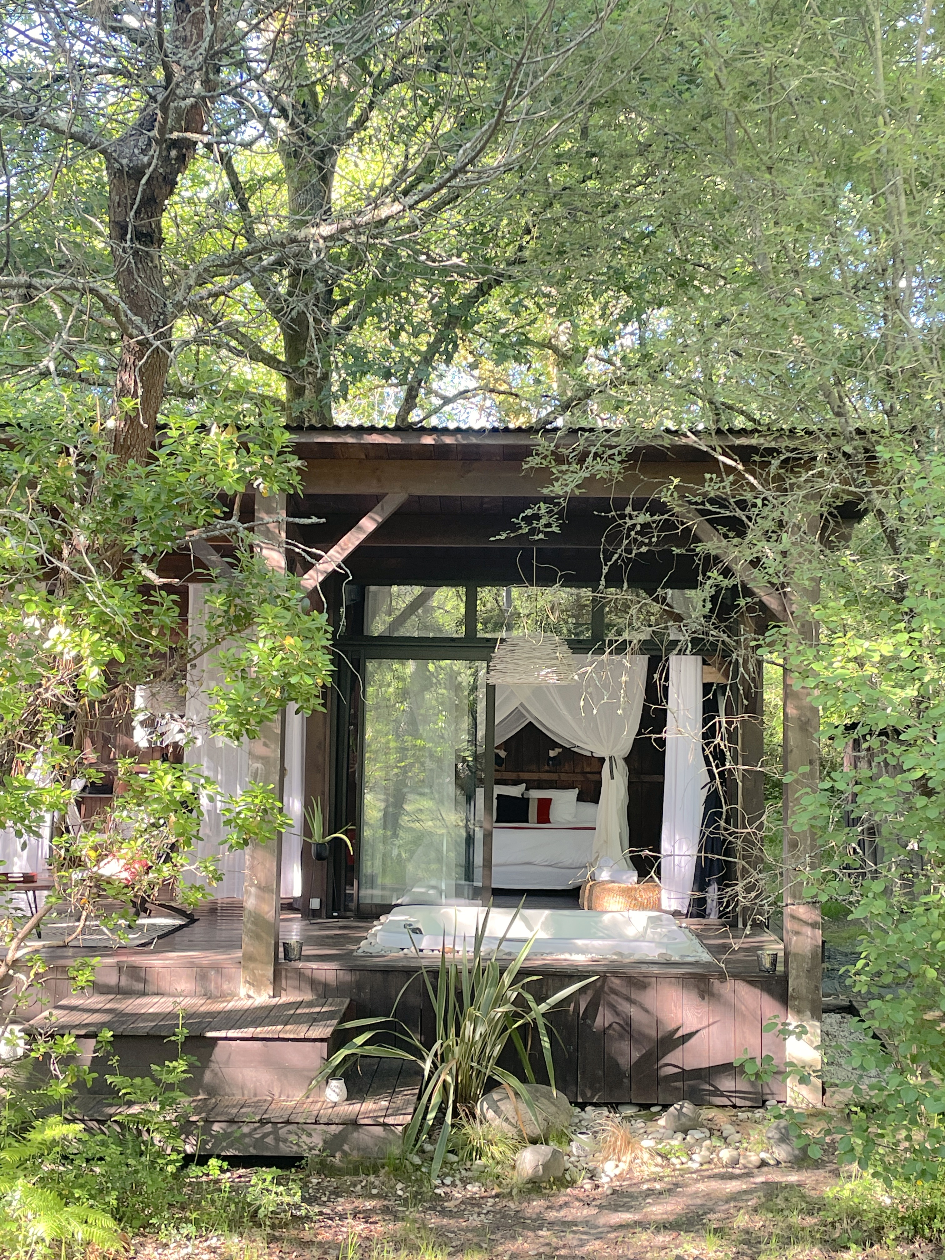 Le Lodge et son Spa : une cabane immersive en Aquitaine à Origne — salle de bain