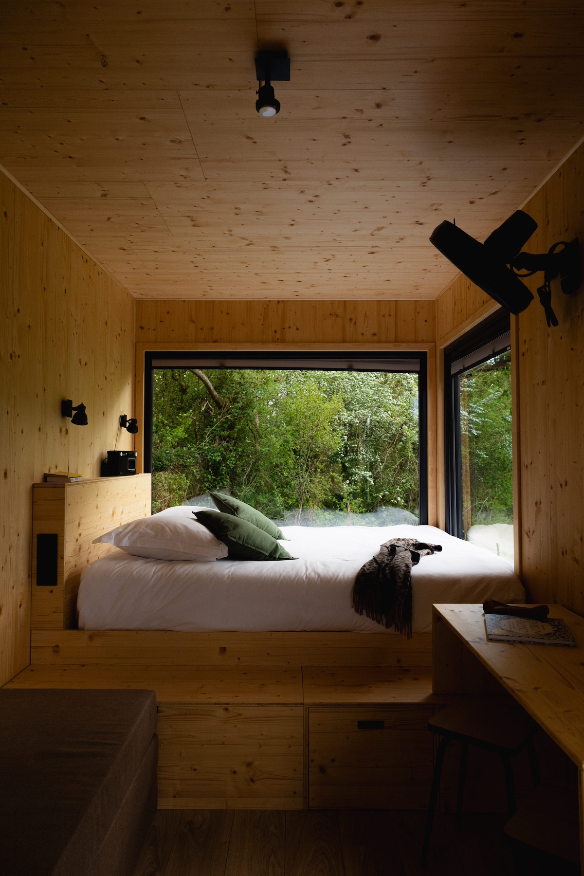 Une escapade en Tiny House à l'orée de la forêt près de Sancerre à Le Noyer — vue intérieure