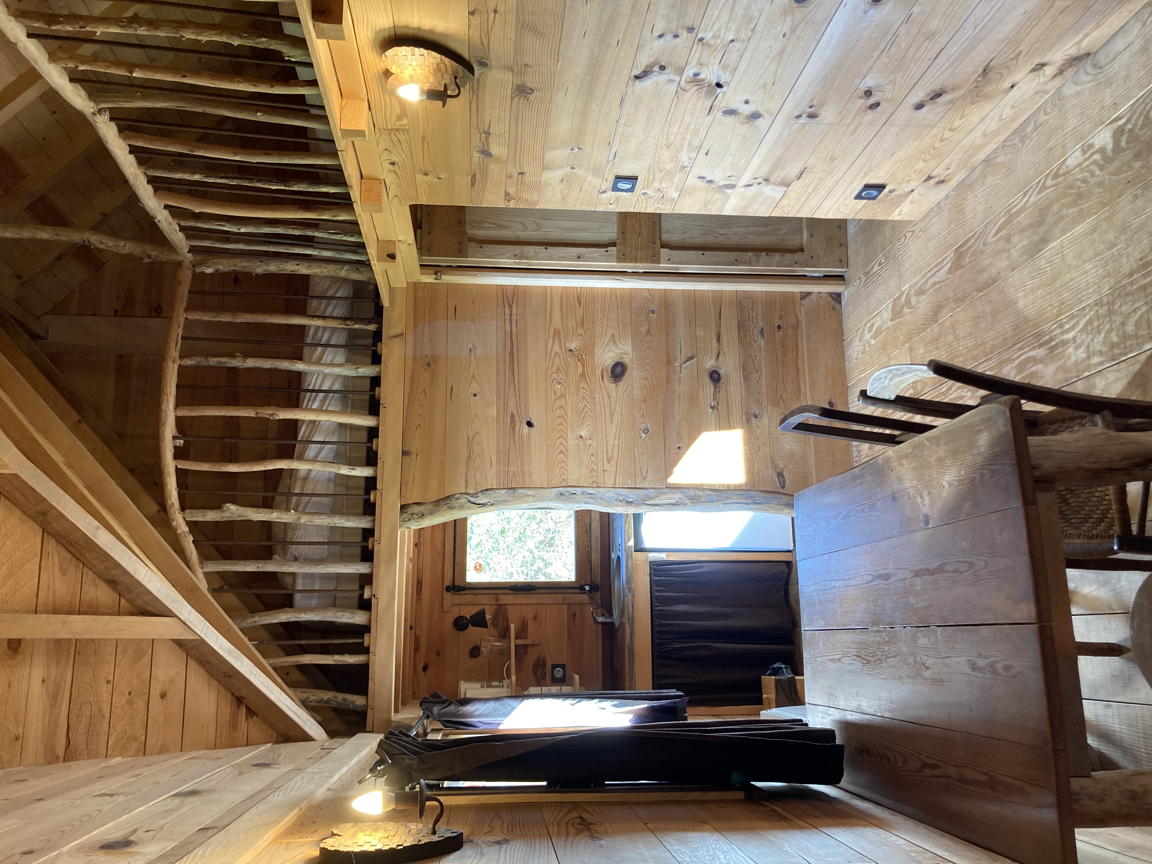 Photo 2/9 — Cabane « La Cabane de Trappeur de Campras : une expérience immersive en pleine nature » à Saissac Aude