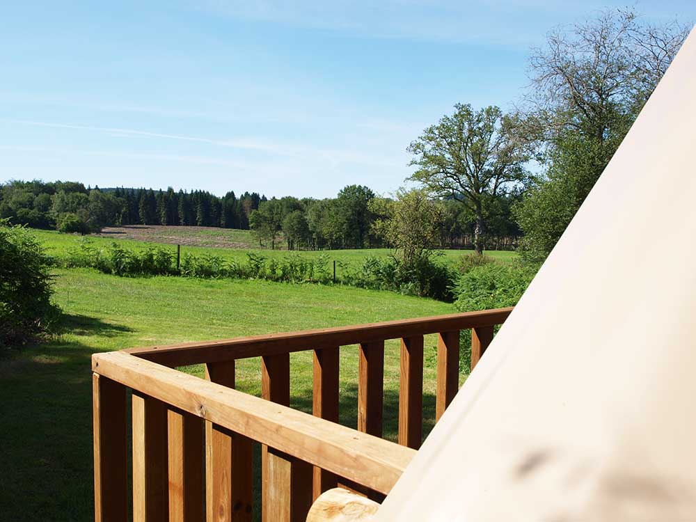 Tente Thym — Escapade insolite avec spa à Creuse à La Nouaille — vue intérieure