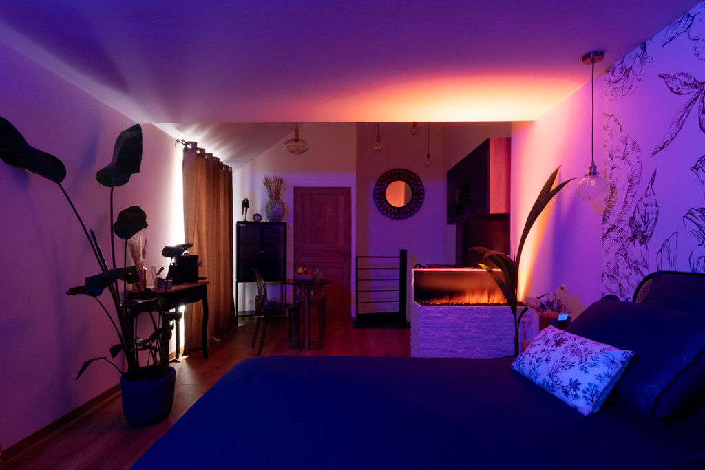 Suite romantique Viens on s'aime — Évasion avec spa à Loir-et-Cher à Tour-en-Sologne — détail architectural