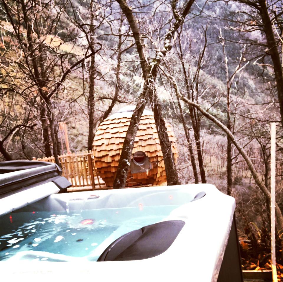Lov'Nid des Ecrins — Cabane dans les arbres à 5m en Alpes-Maritimes à Belvédere — détail architectural