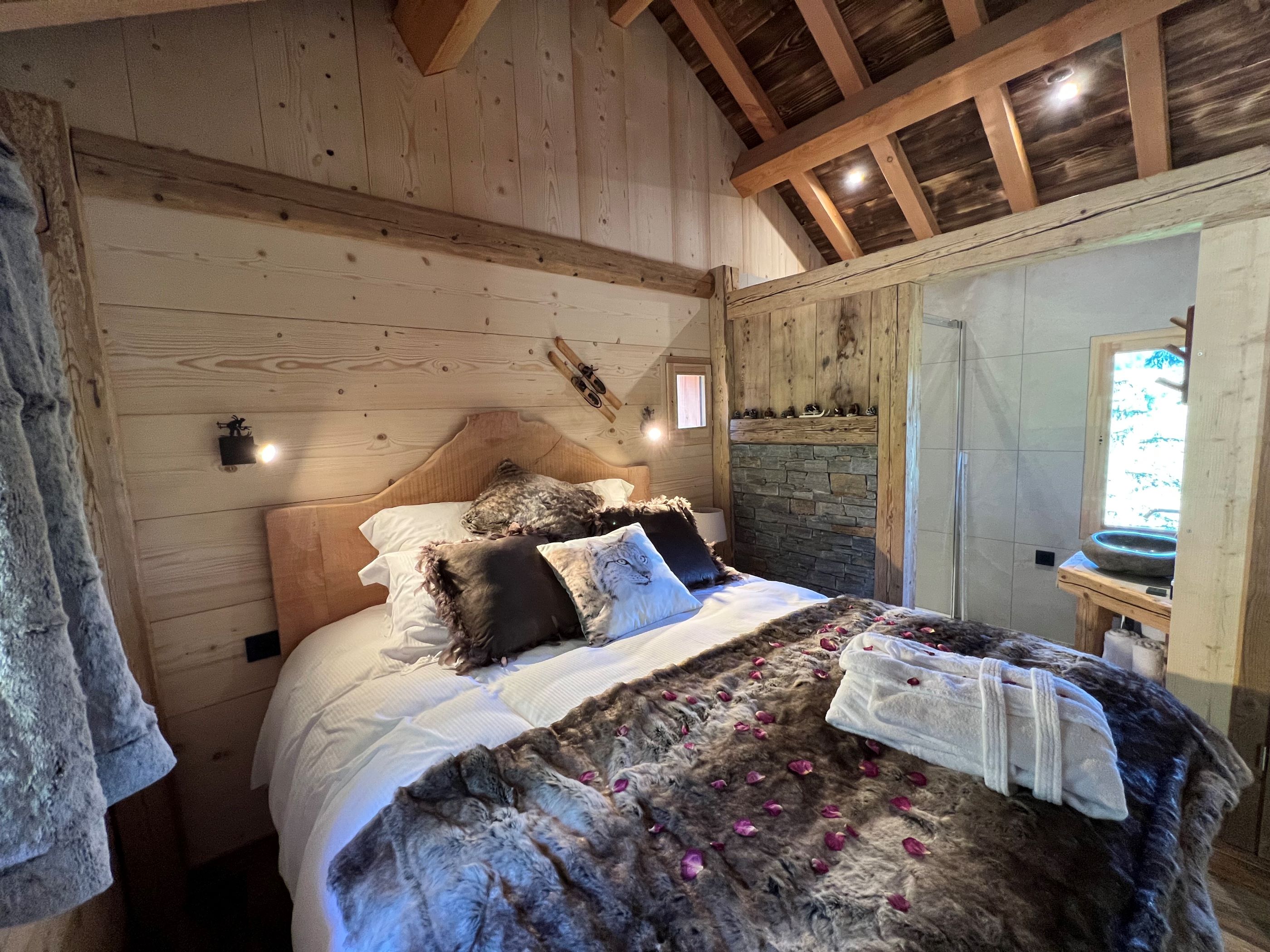 Cabane La Cébriot : une escapade bien-être en Franche-Comté à Petite Chaux — salle de bain