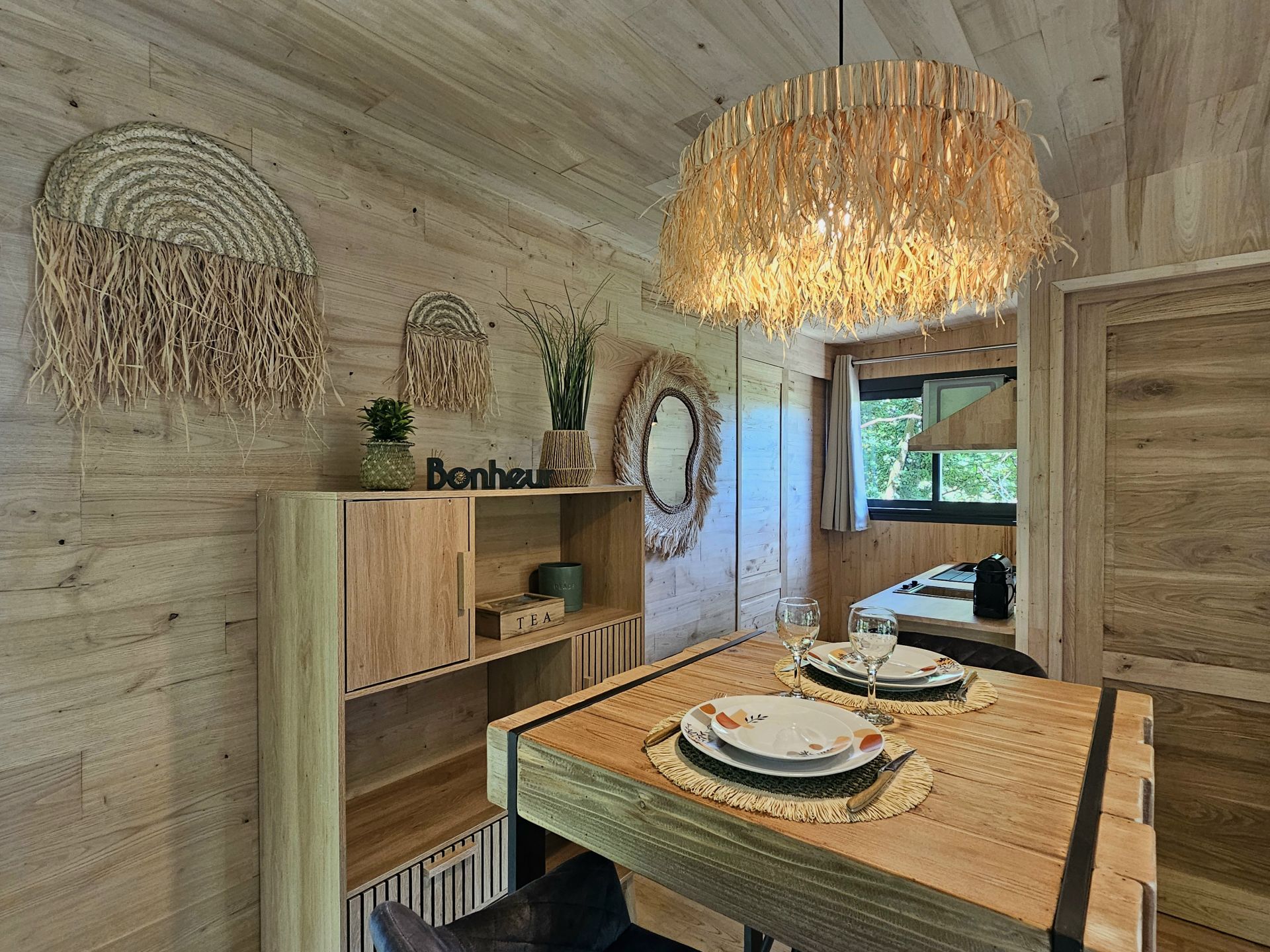 Le Scandilodge Dôme & Spa 2 — Cabane sur pilotis avec spa à Morbihan à Quistinic — vue intérieure