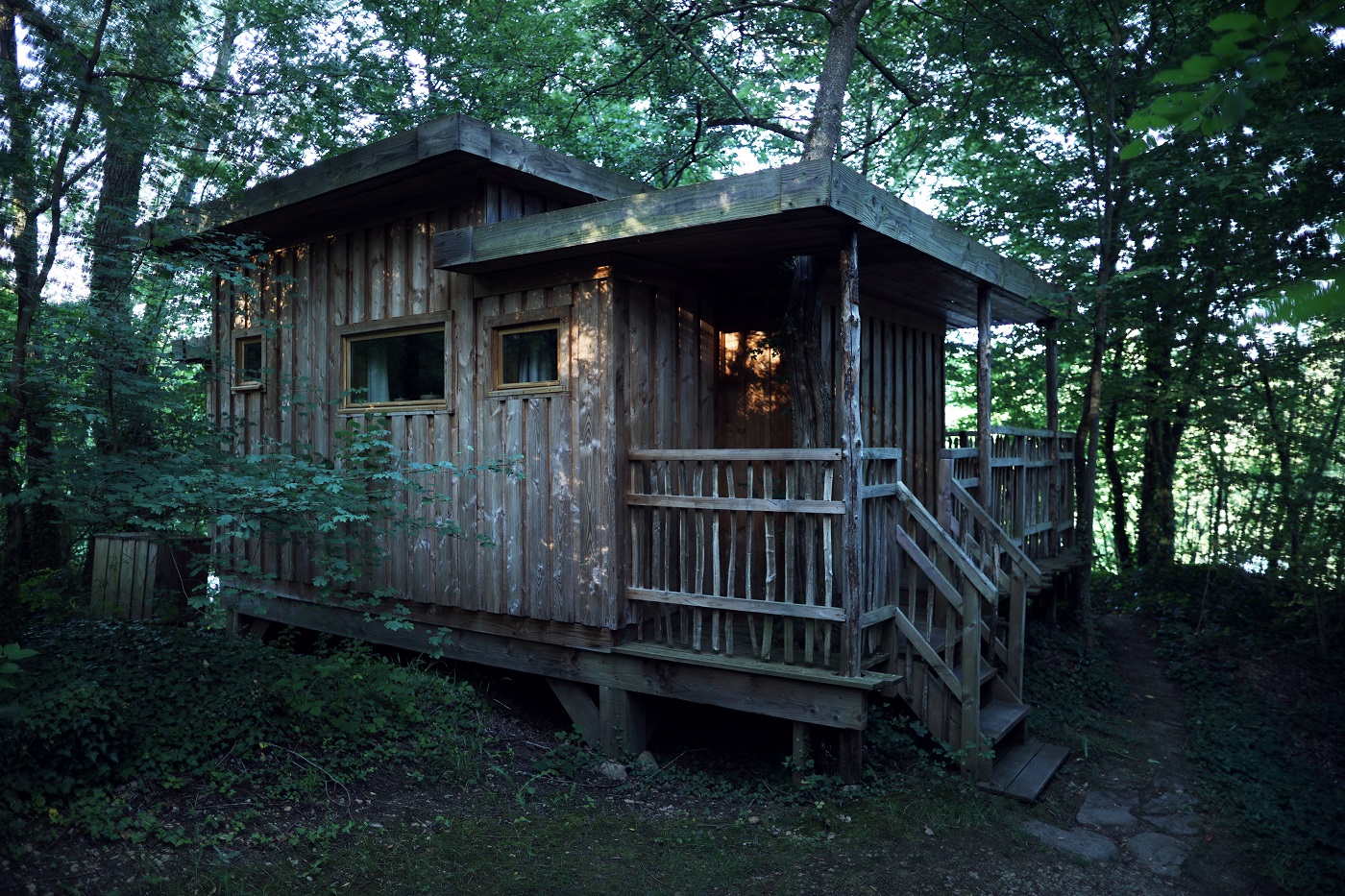Photo 3/9 — Cabane « Cabane au fil de l'eau : une expérience unique en Picardie » à St-Léger-Aux-Bois Oise
