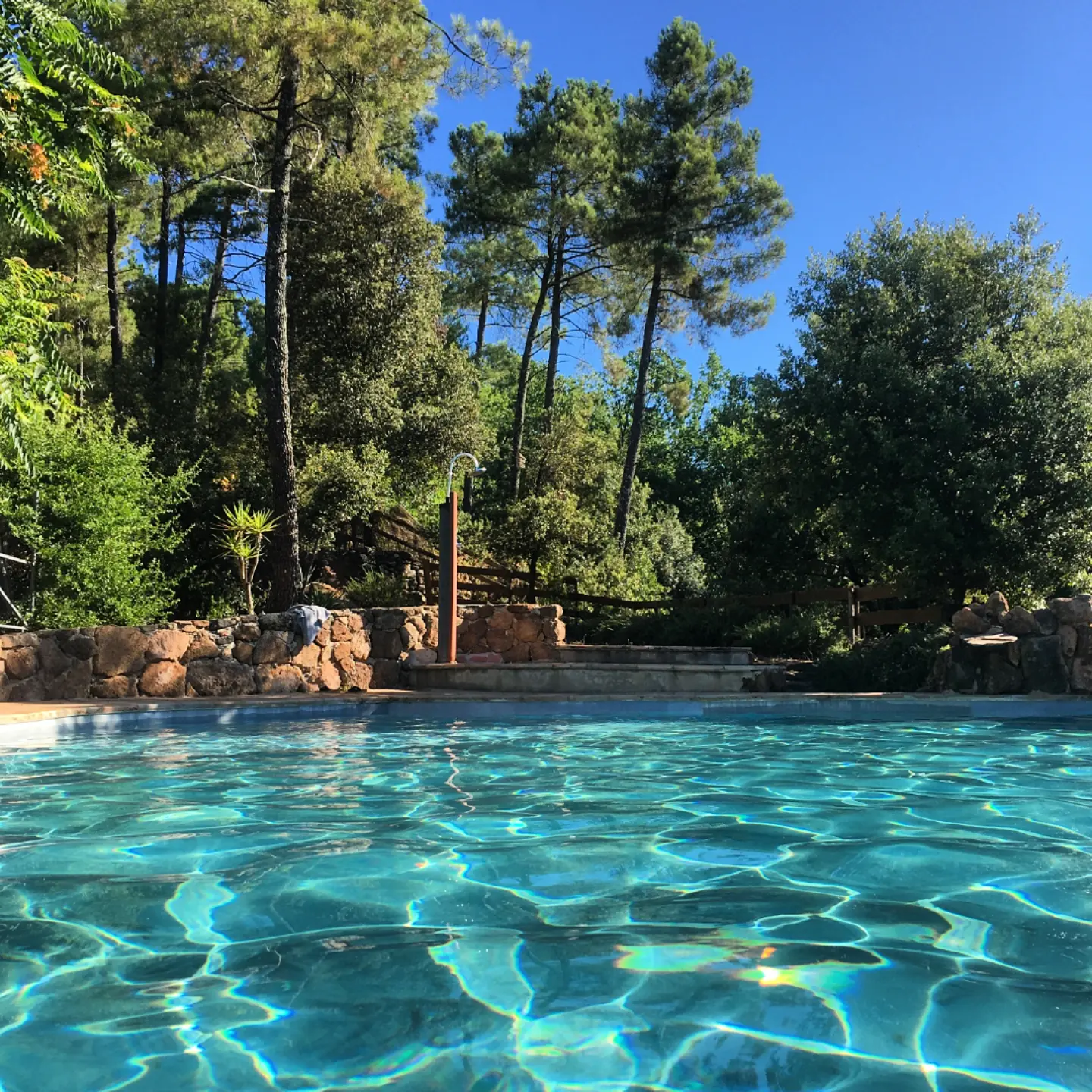 La cabane & spa Cupidon — Cabane dans les arbres avec spa à 6m en Ardèche à Le Teil — détail architectural