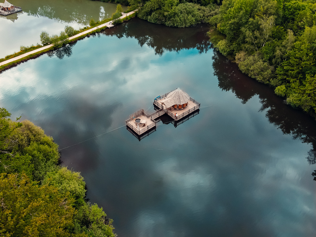 Cabane Spa Eden : une évasion sur l'eau en Franche-Comté à Joncherey — vue intérieure